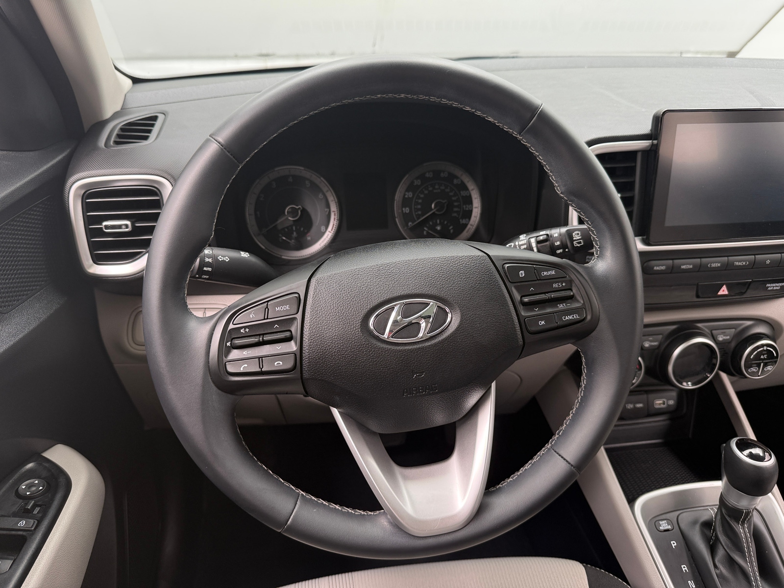 Thumbnail: 2022 Hyundai Venue - 5