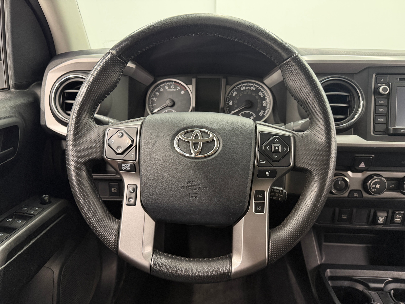 Thumbnail: 2019 Toyota Tacoma - 5