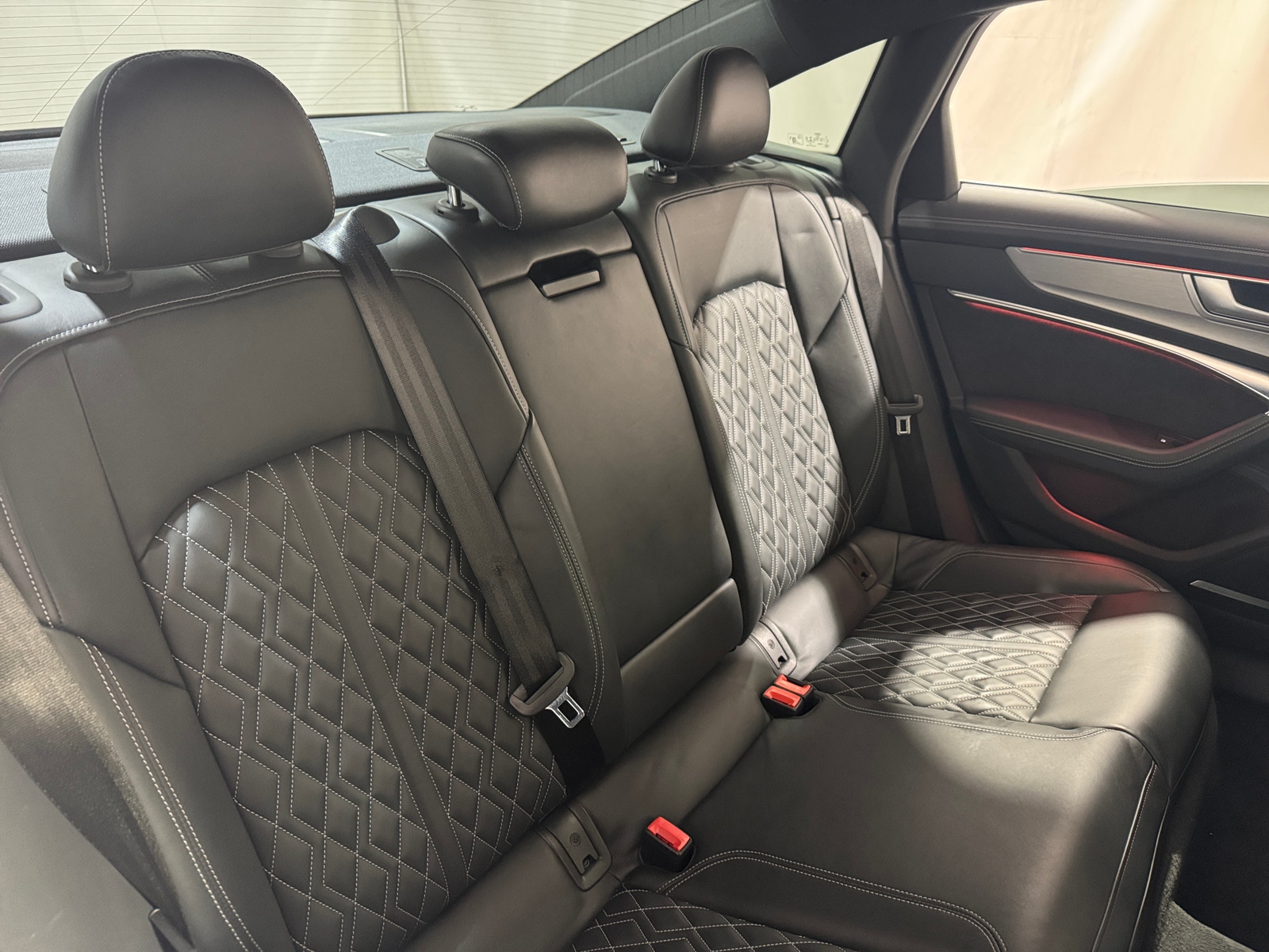 Thumbnail: 2020 Audi S6 - 5