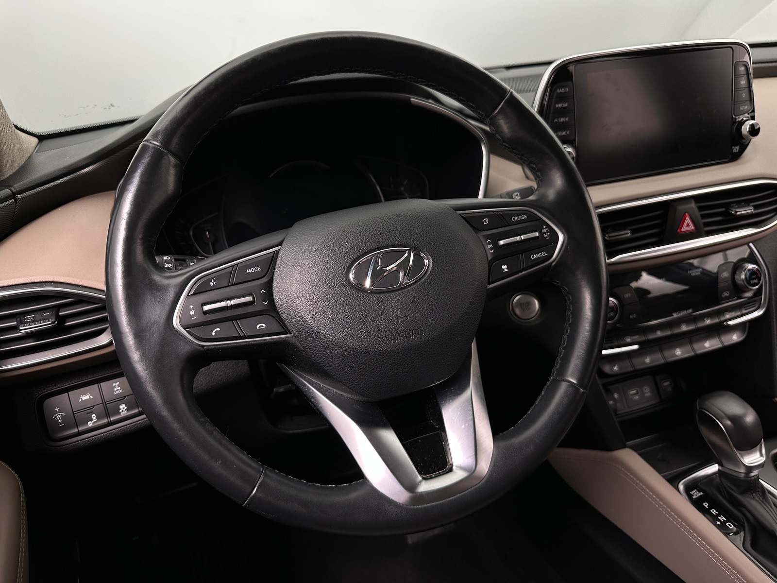 Thumbnail: 2020 Hyundai Santa Fe - 4