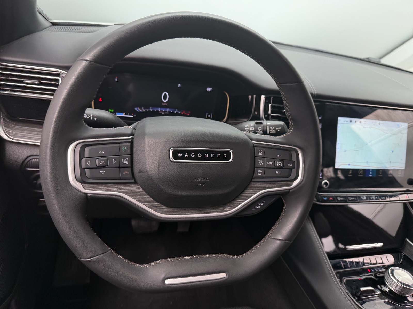 Thumbnail: 2022 Jeep Wagoneer - 4