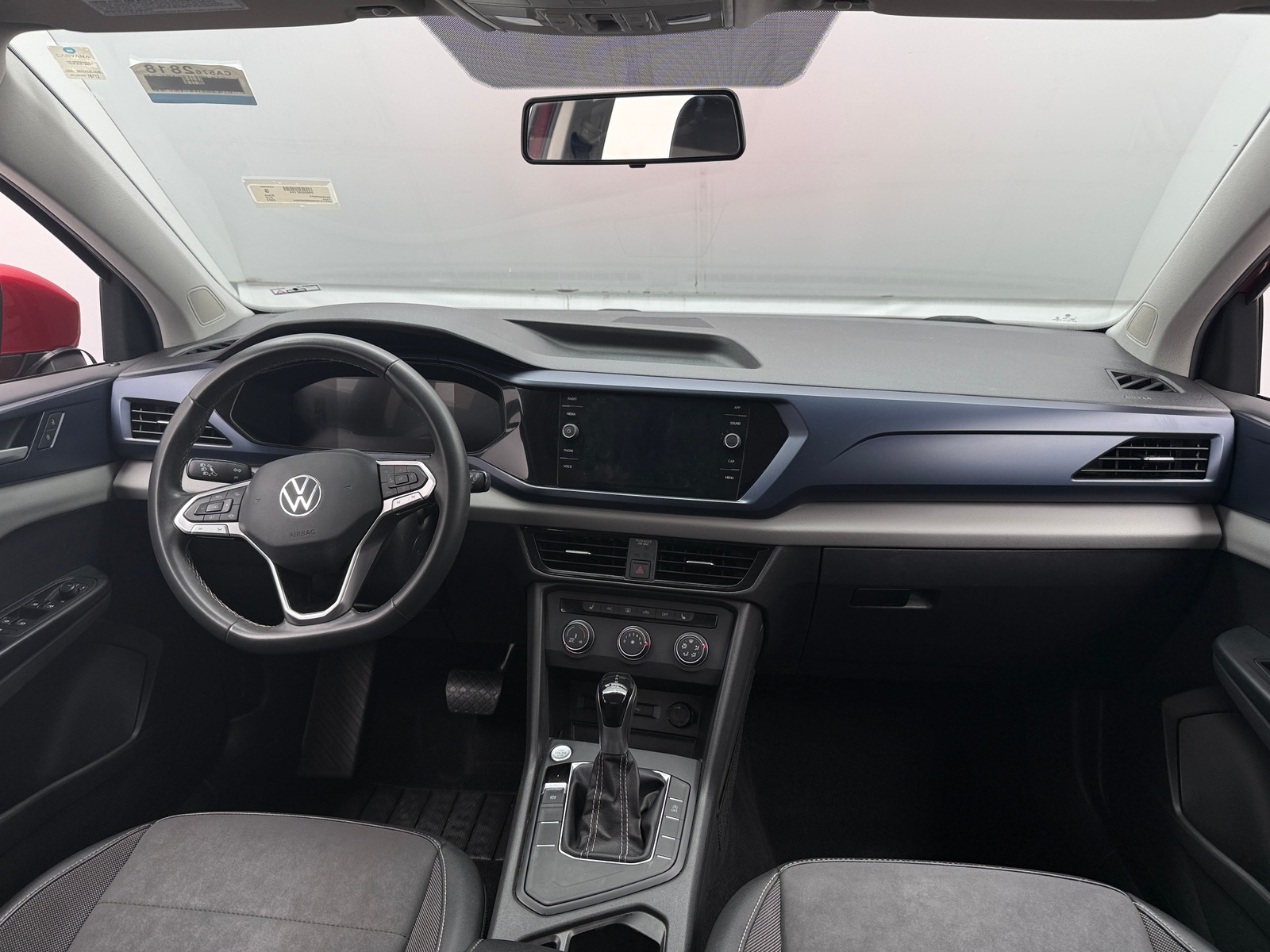 Thumbnail: 2022 Volkswagen Taos - 3