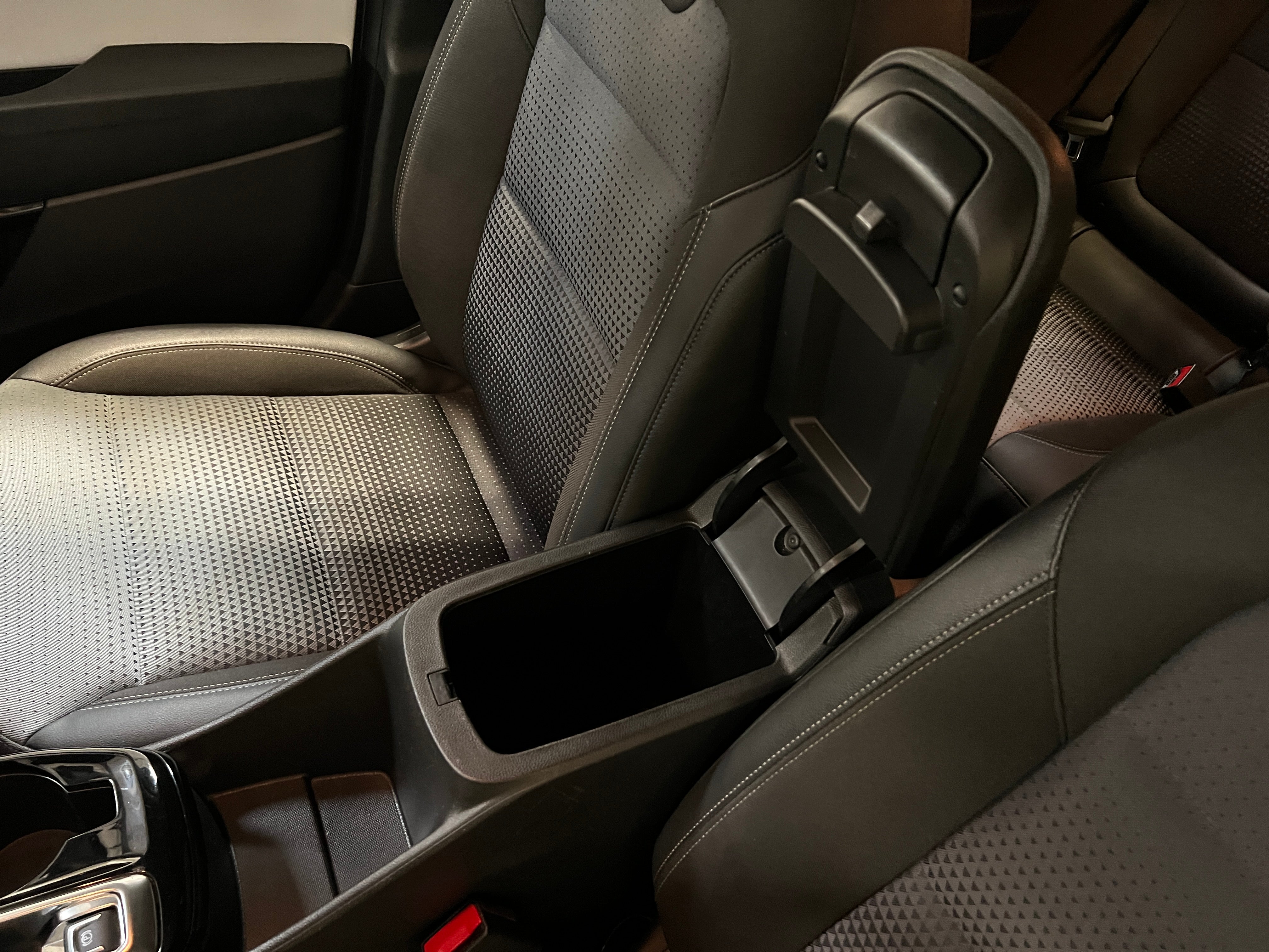 2025 Chevrolet Trax LT - Photo 14