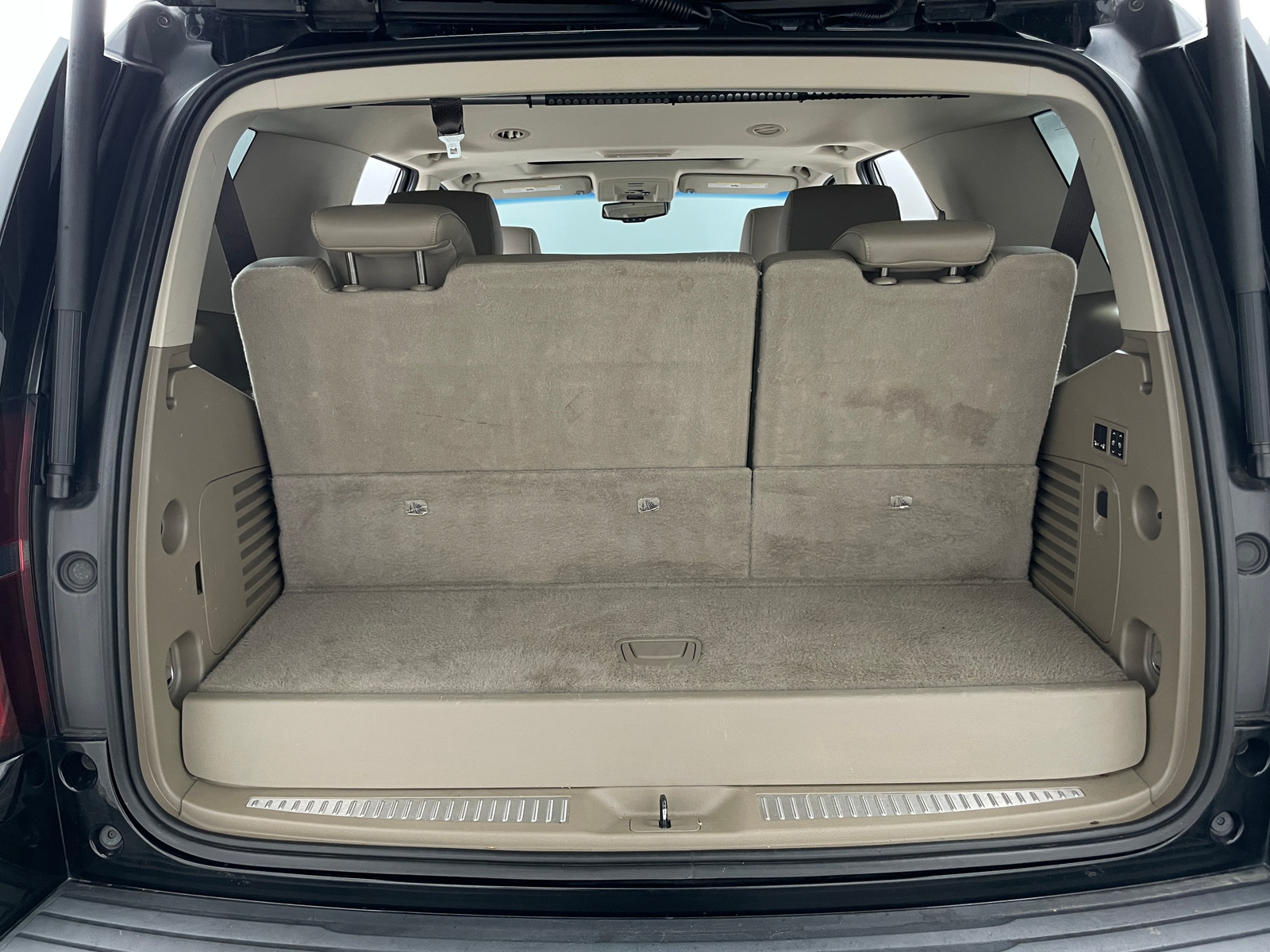 Thumbnail: 2019 Chevrolet Tahoe - 6