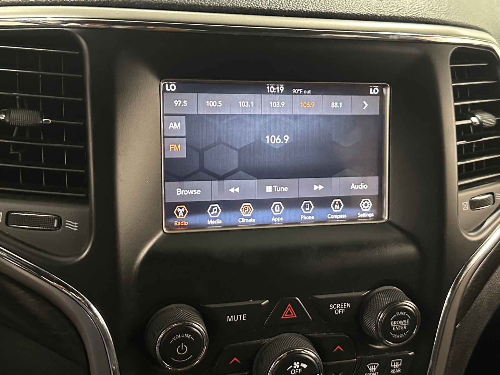 Thumbnail: 2018 Jeep Grand Cherokee - 4