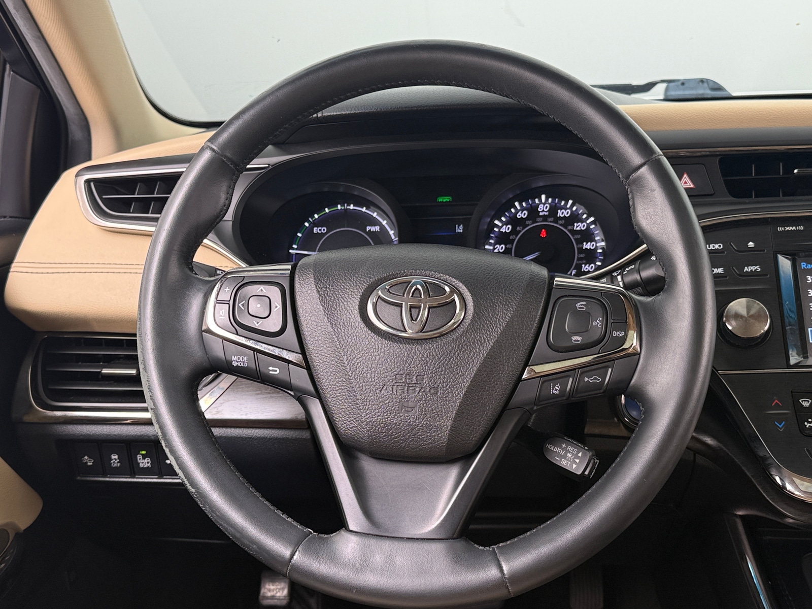 Thumbnail: 2016 Toyota Avalon - 4