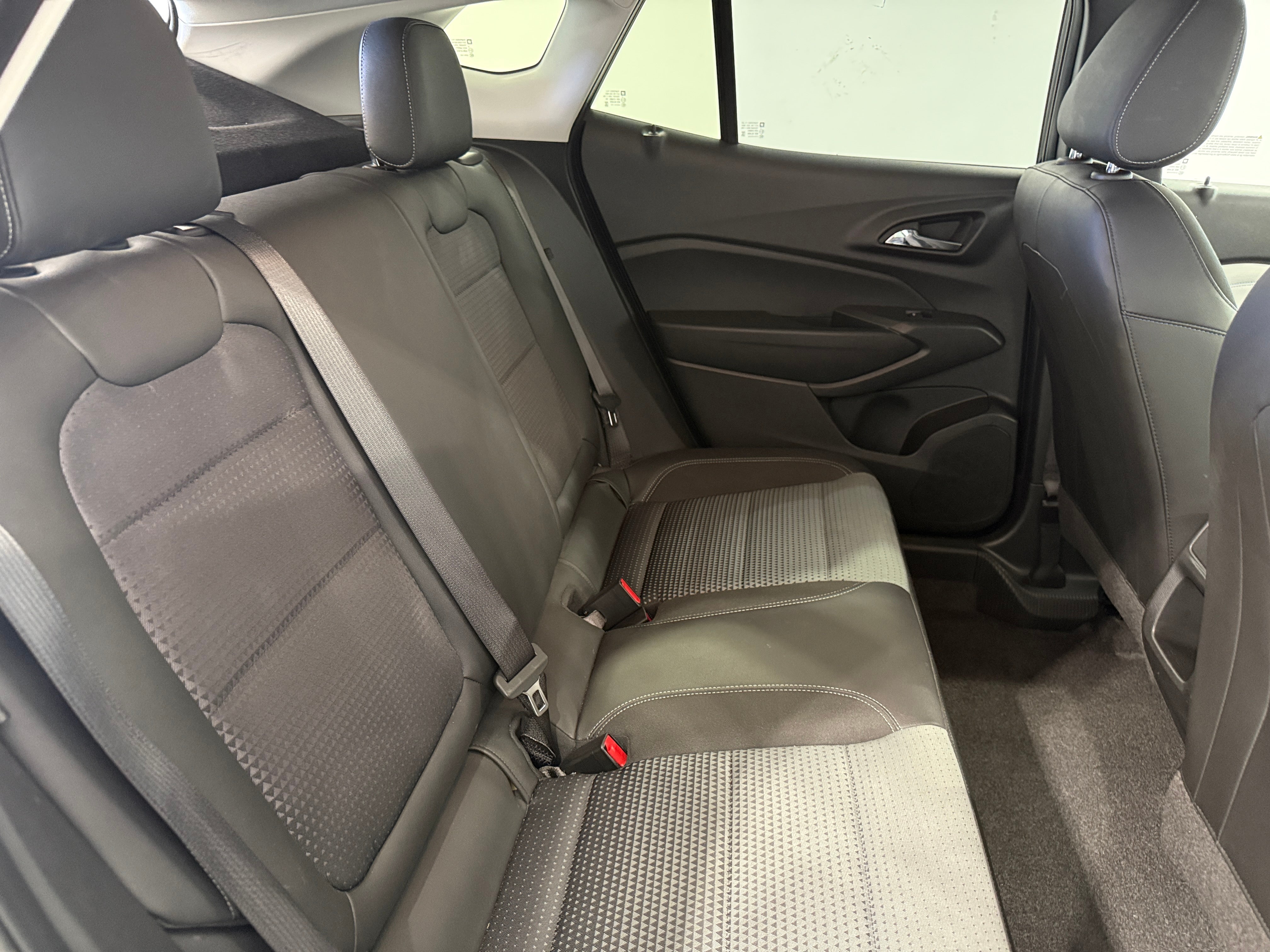 2025 Chevrolet Trax LT - Photo 2