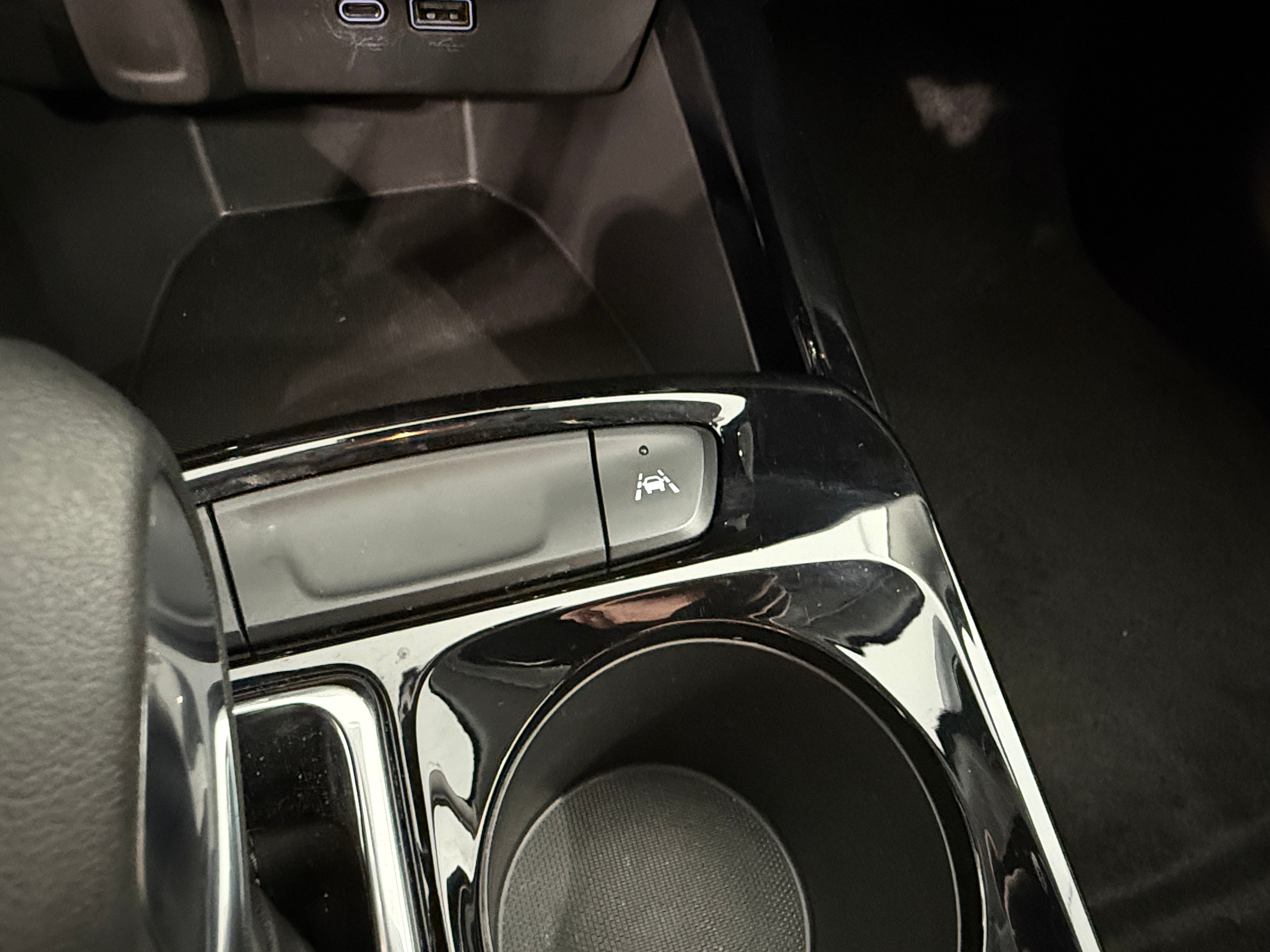 2025 Chevrolet Trax LT - Photo 11