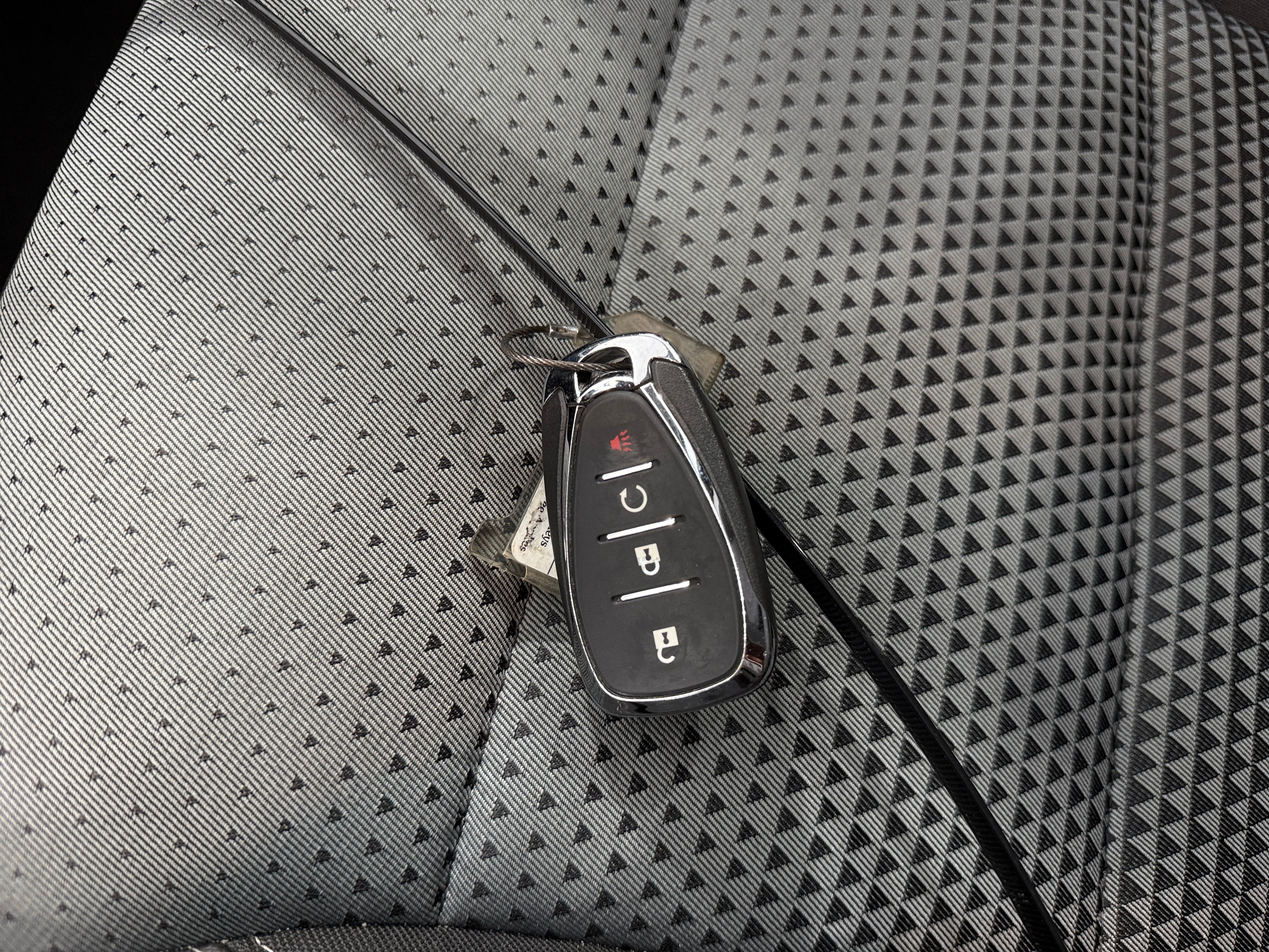 2025 Chevrolet Trax LT - Photo 12