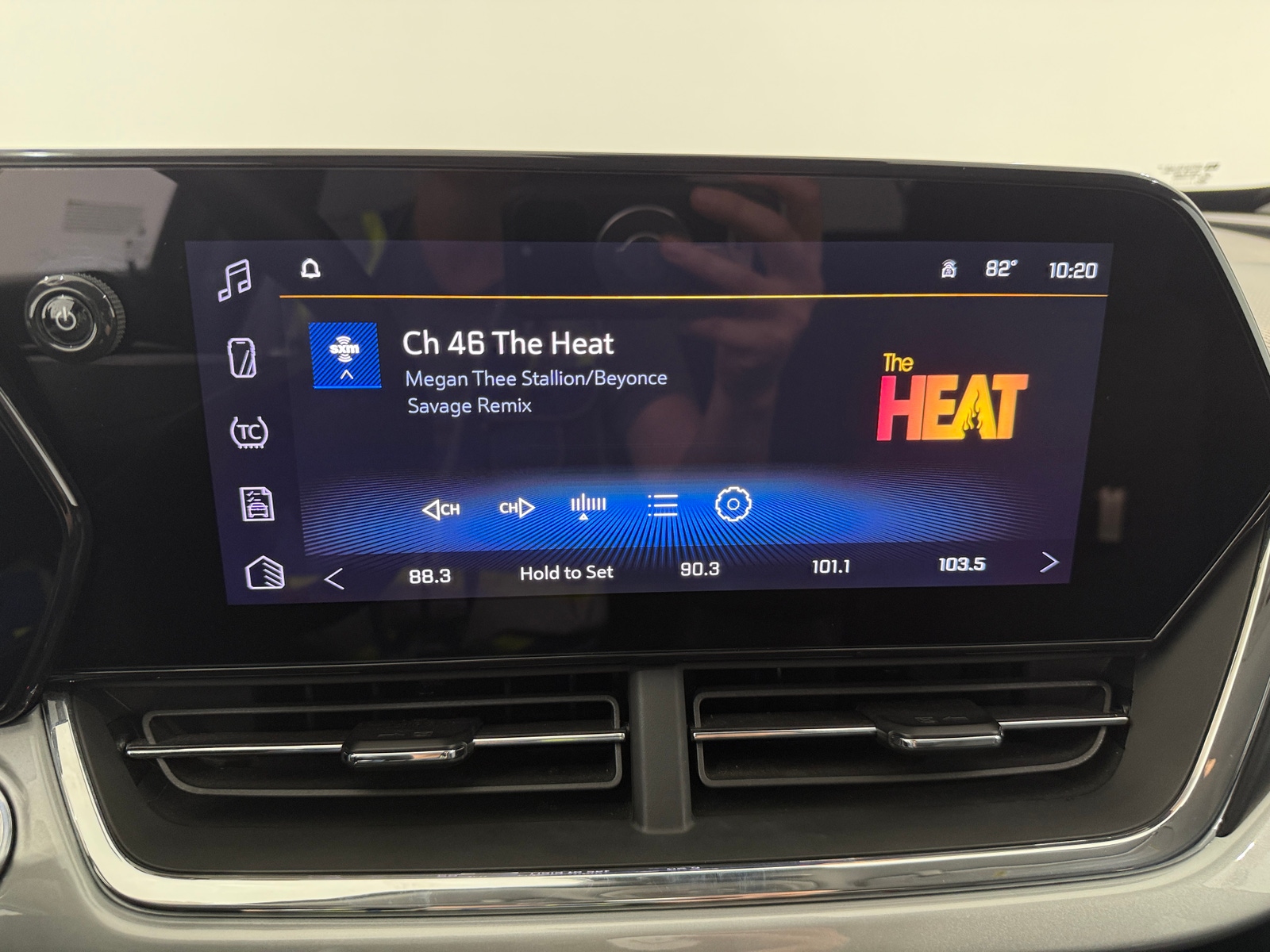 Thumbnail: 2025 Chevrolet Trax - 3