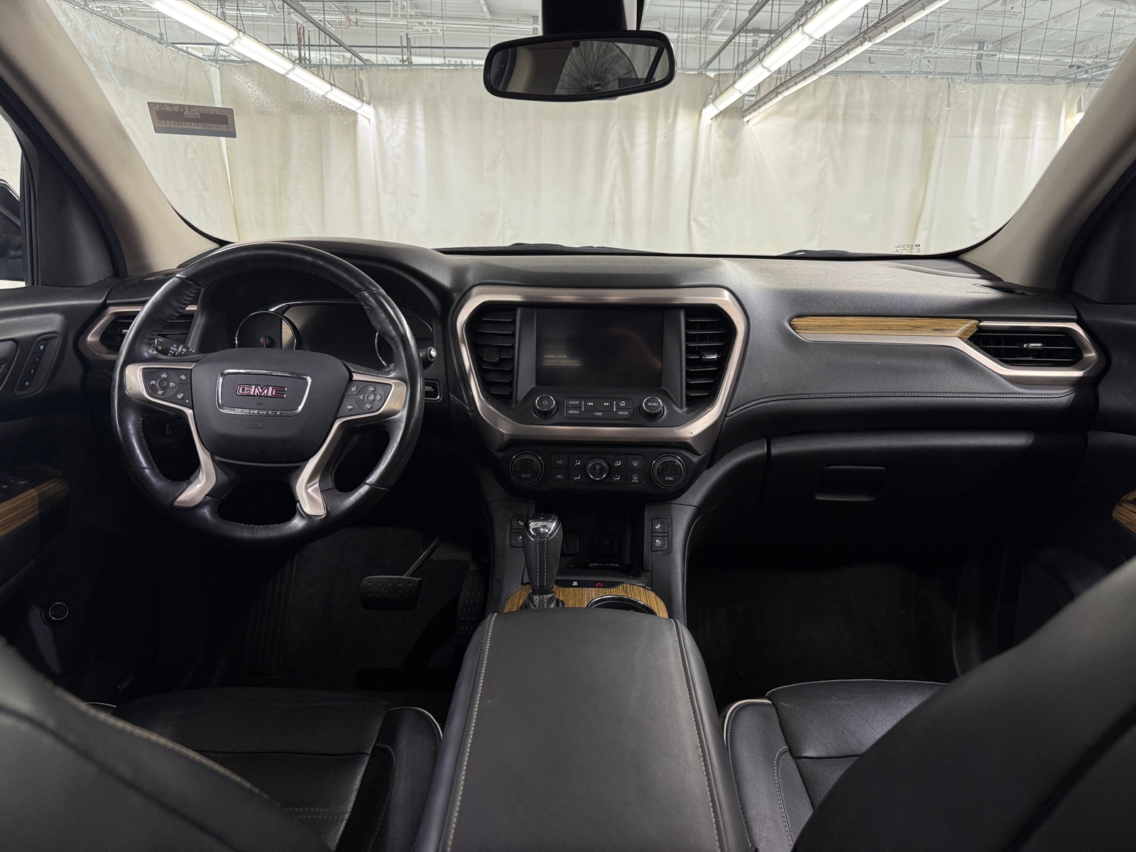 Thumbnail: 2017 GMC Acadia - 2