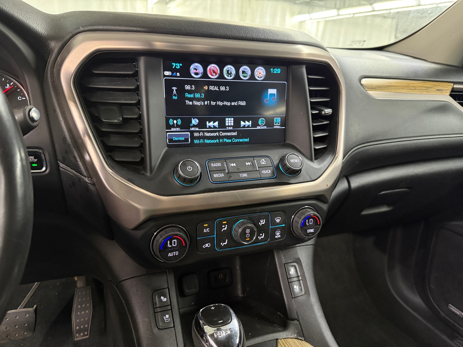 Thumbnail: 2017 GMC Acadia - 3