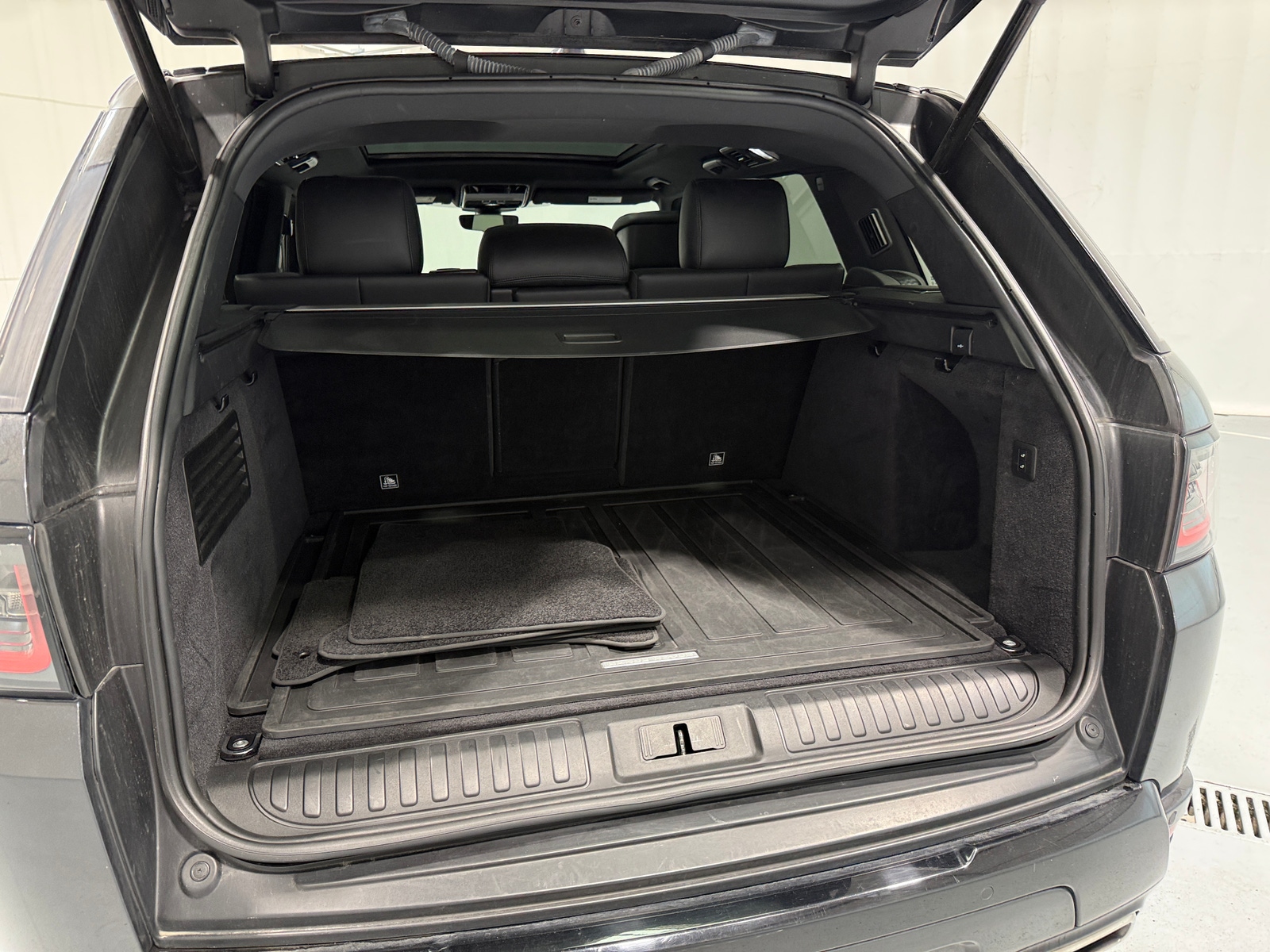 Thumbnail: 2018 Land Rover Range Rover Sport - 6