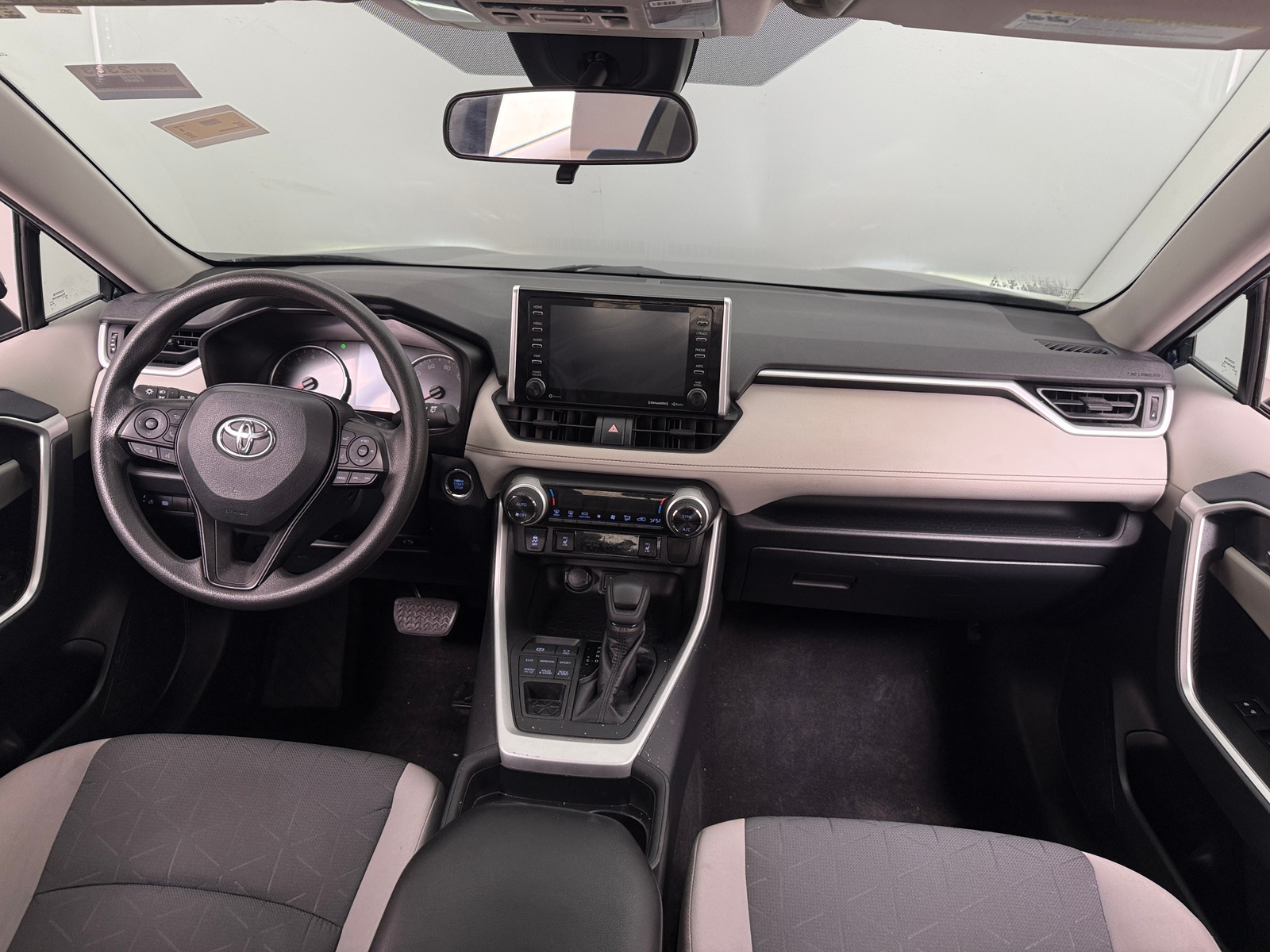 Thumbnail: 2019 Toyota RAV4 - 3