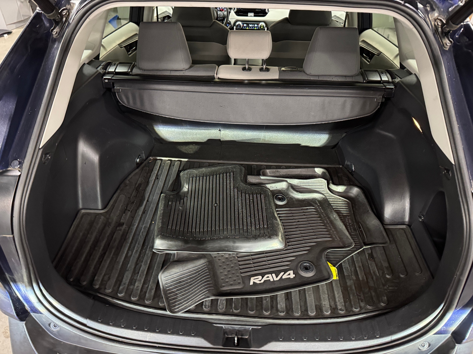 Thumbnail: 2019 Toyota RAV4 - 7