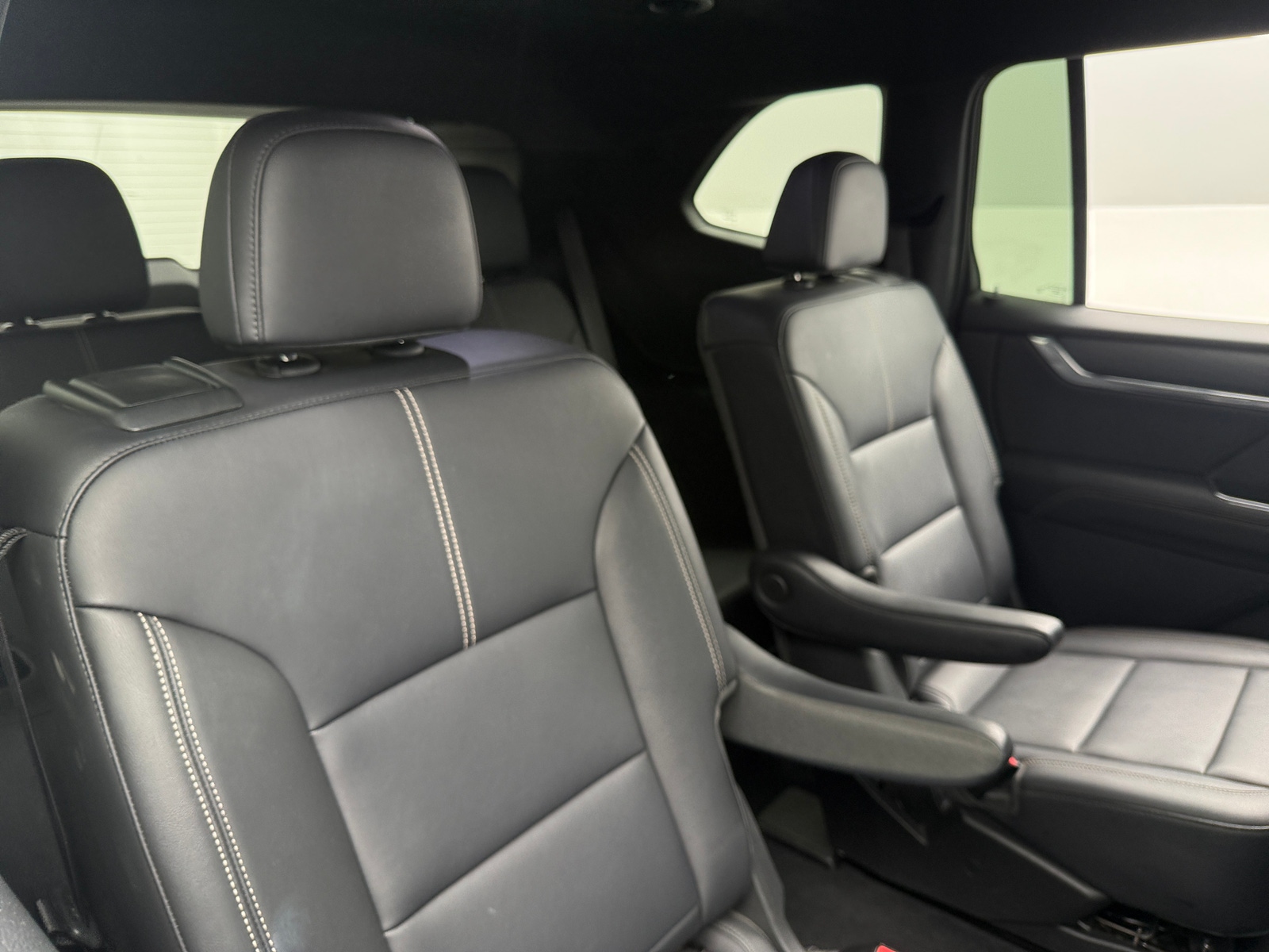Thumbnail: 2024 GMC Acadia - 5