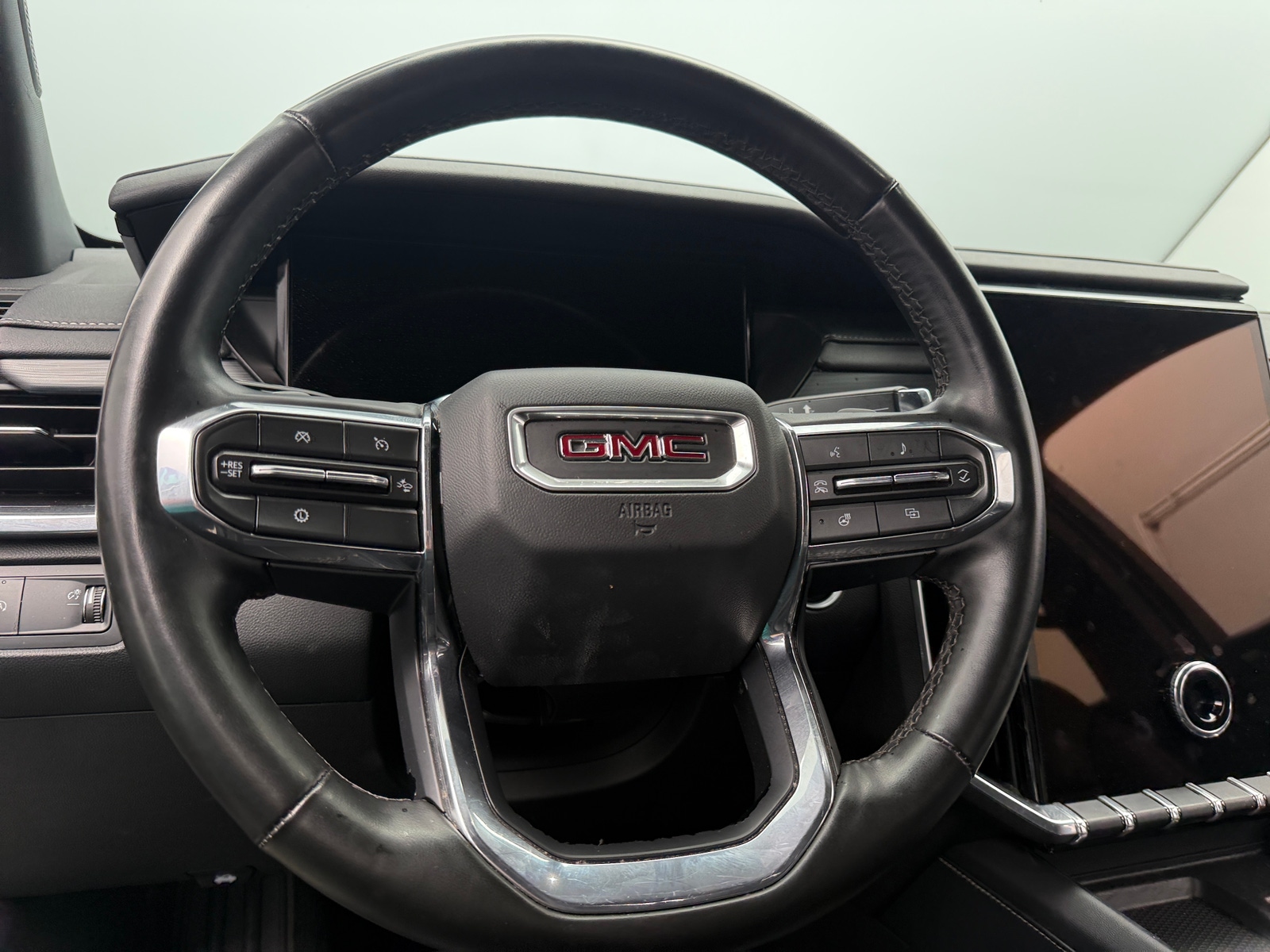 Thumbnail: 2024 GMC Acadia - 4