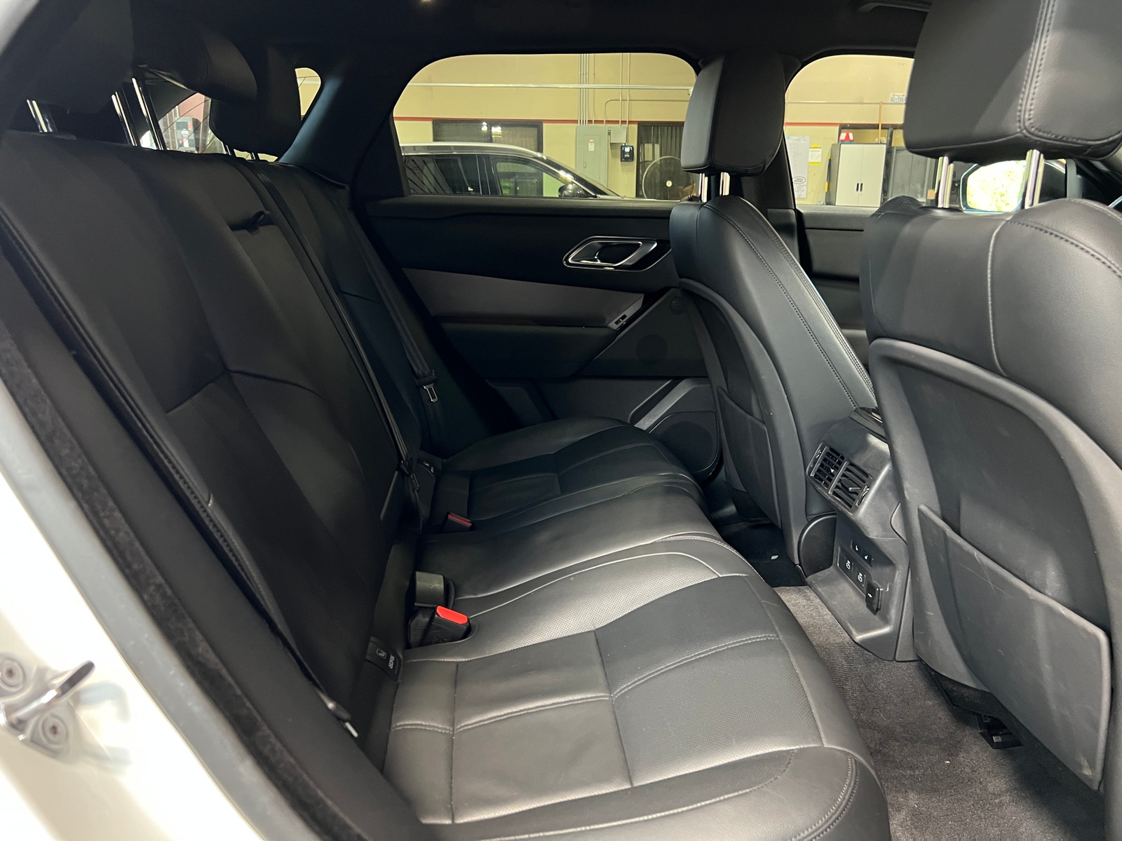 Thumbnail: 2025 Land Rover Range Rover Velar - 5