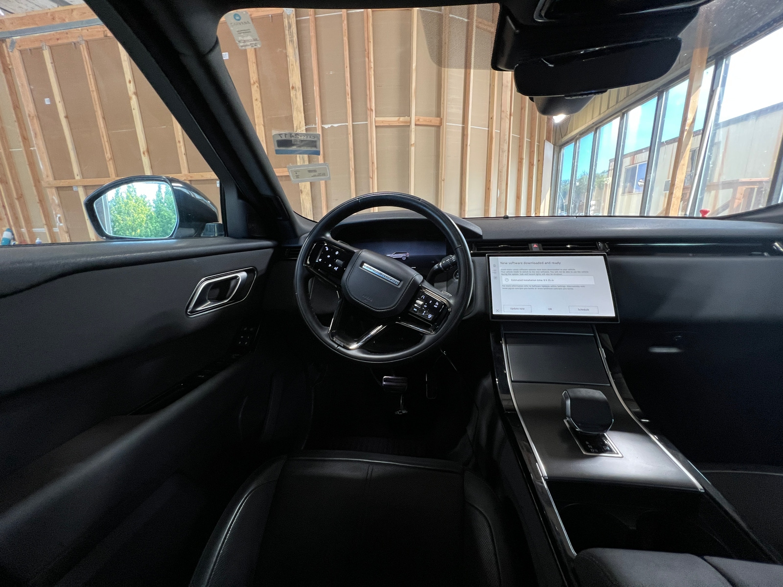 Thumbnail: 2025 Land Rover Range Rover Velar - 4