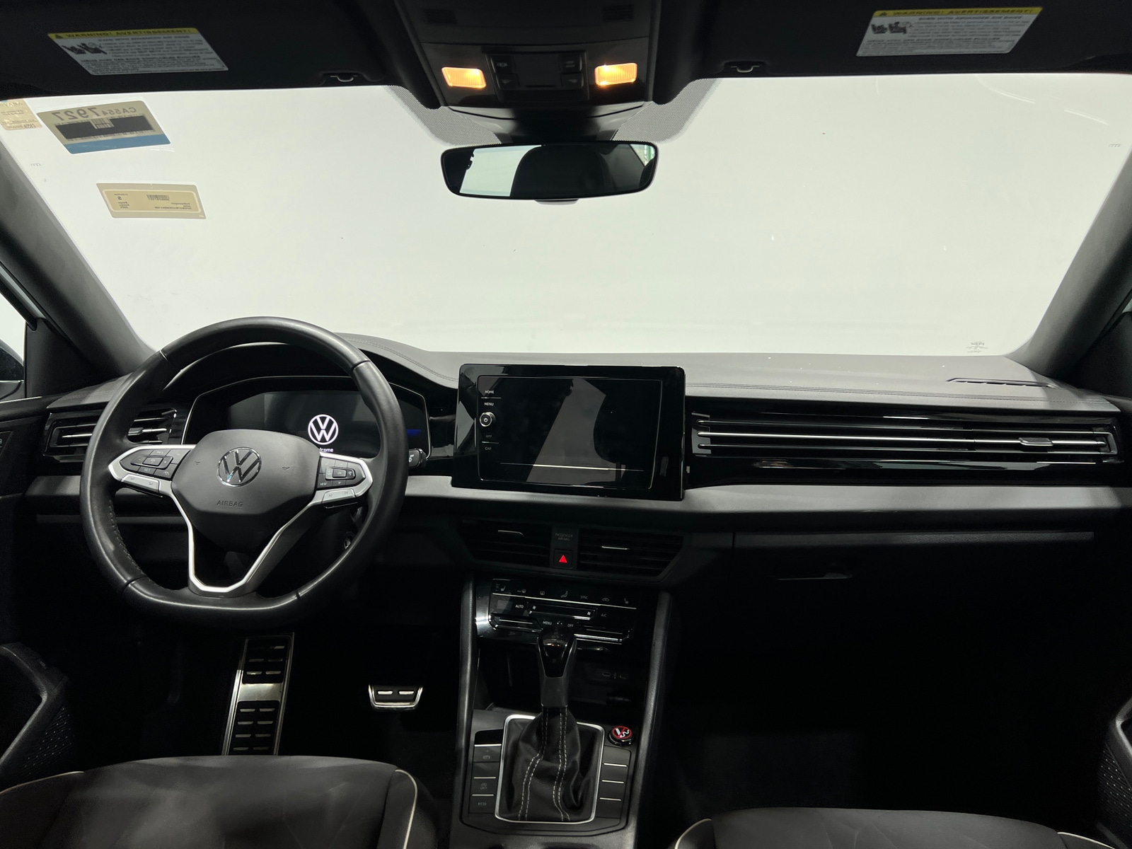 Thumbnail: 2025 Volkswagen Jetta - 3