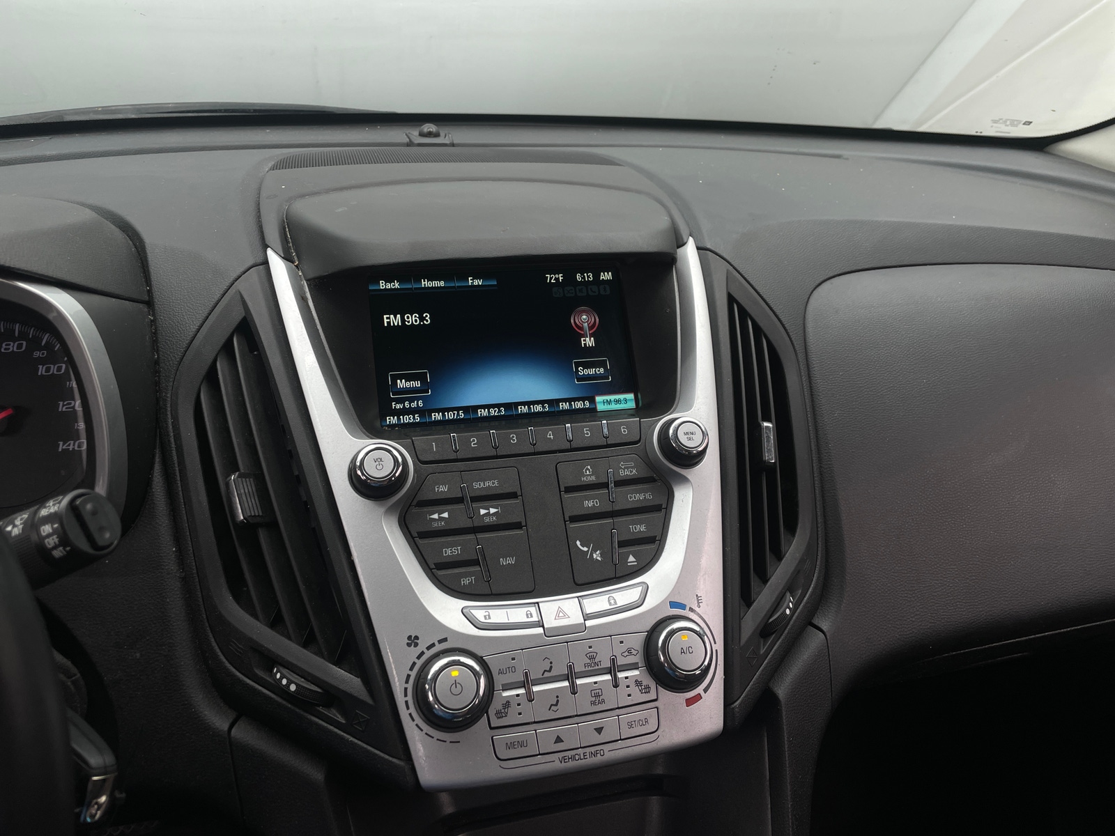 Thumbnail: 2015 Chevrolet Equinox - 4
