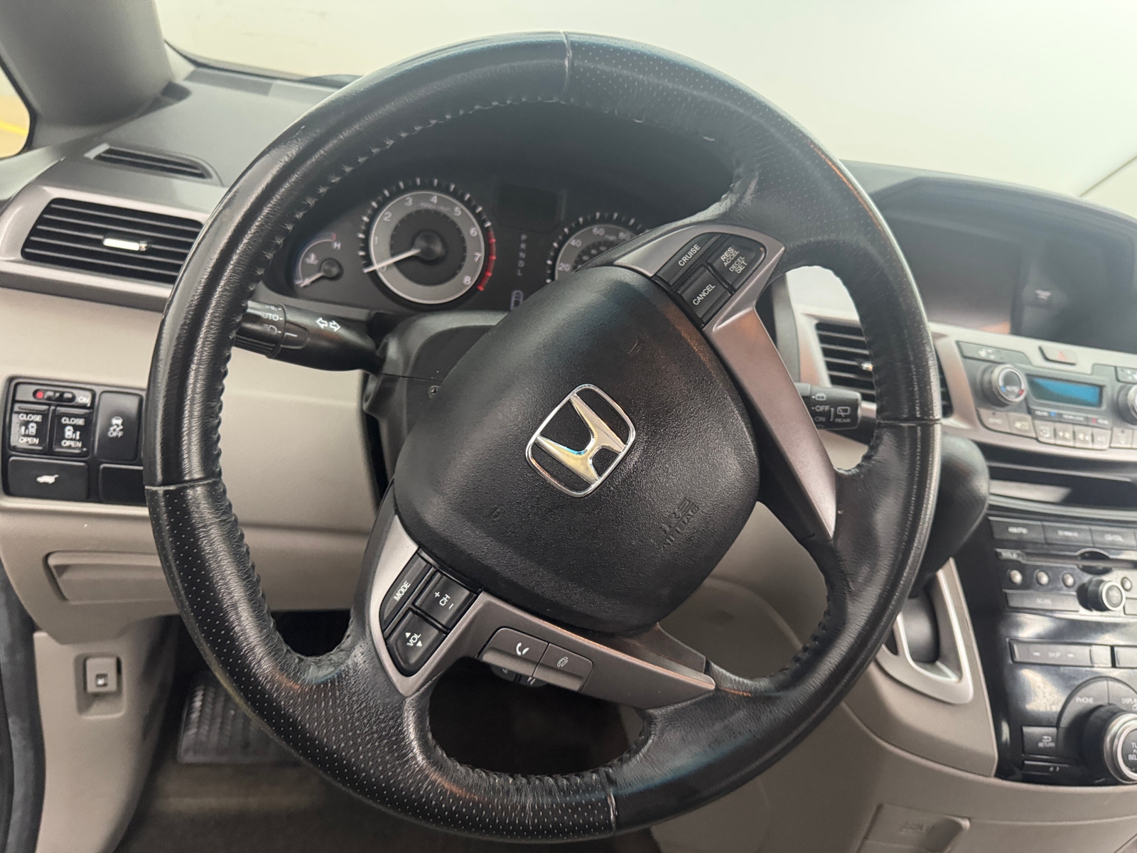 Thumbnail: 2013 Honda Odyssey - 4
