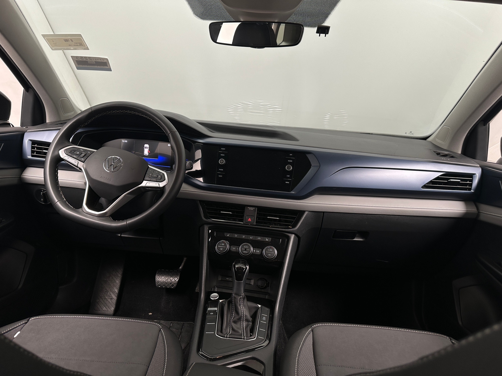 Thumbnail: 2024 Volkswagen Taos - 3
