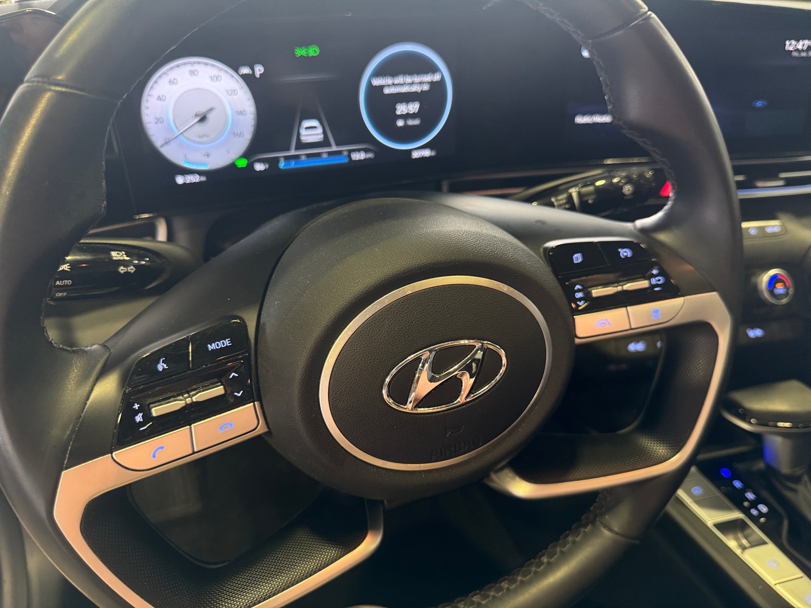 Thumbnail: 2022 Hyundai Elantra - 4