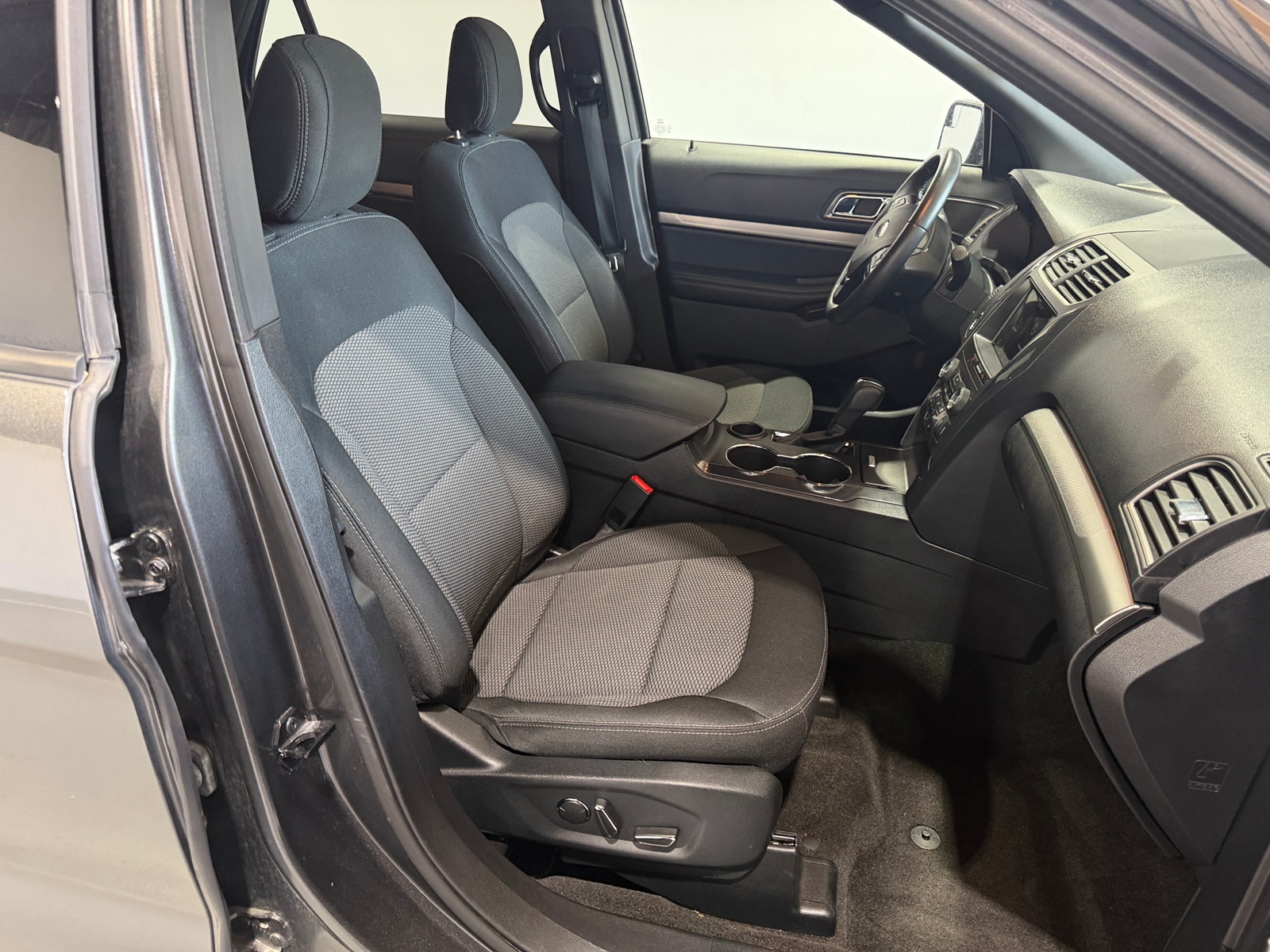 Thumbnail: 2018 Ford Explorer - 2