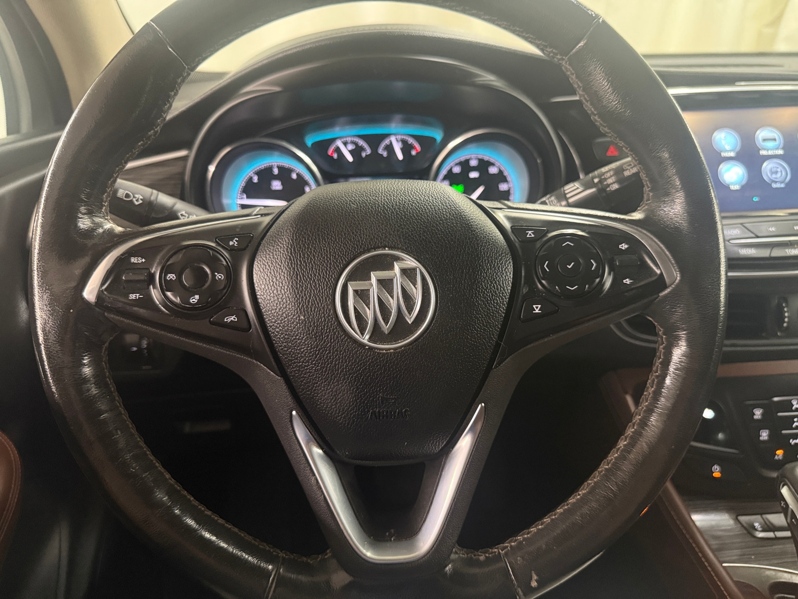 Thumbnail: 2017 Buick Envision - 4