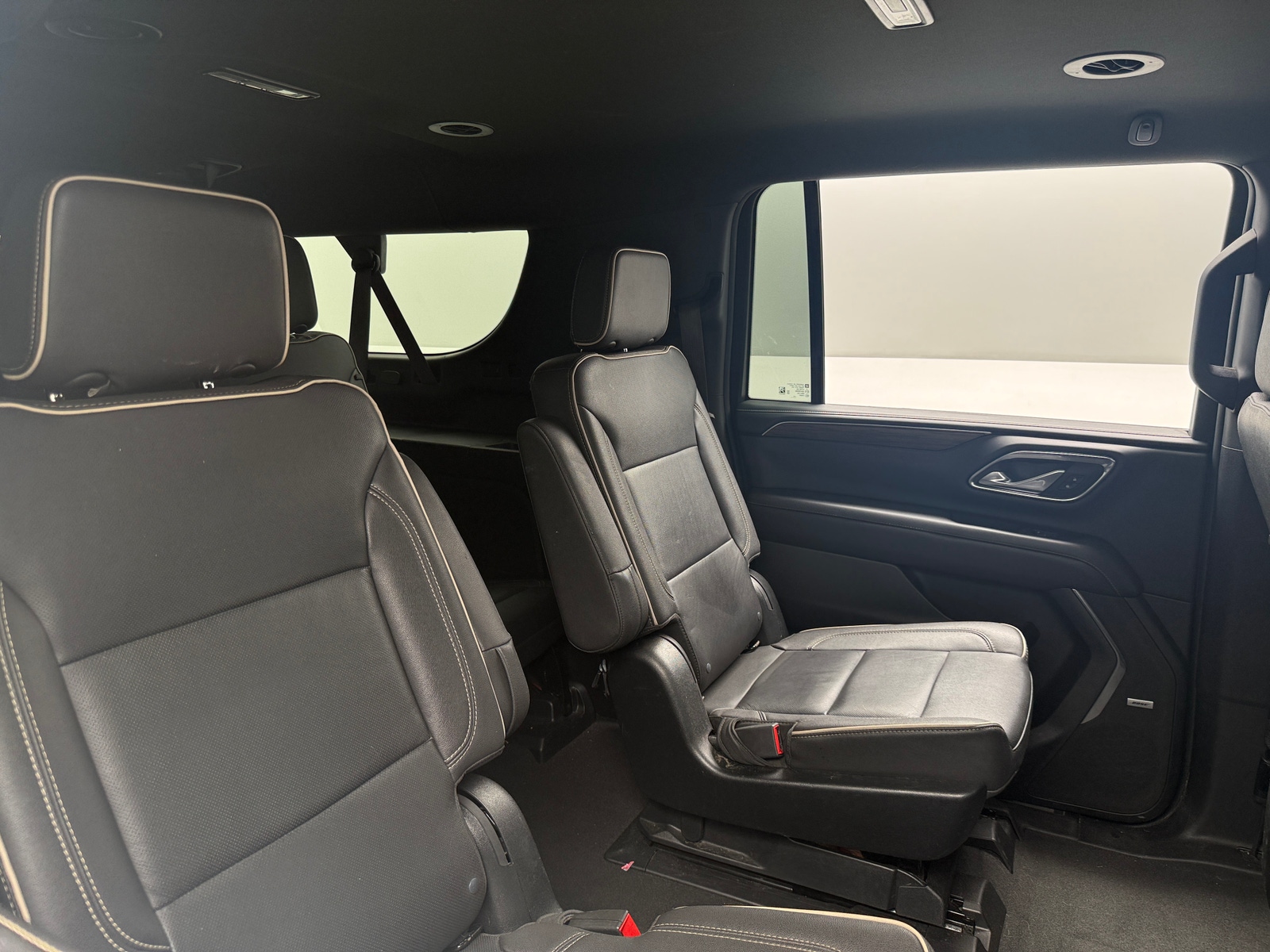 Thumbnail: 2023 Chevrolet Suburban - 5