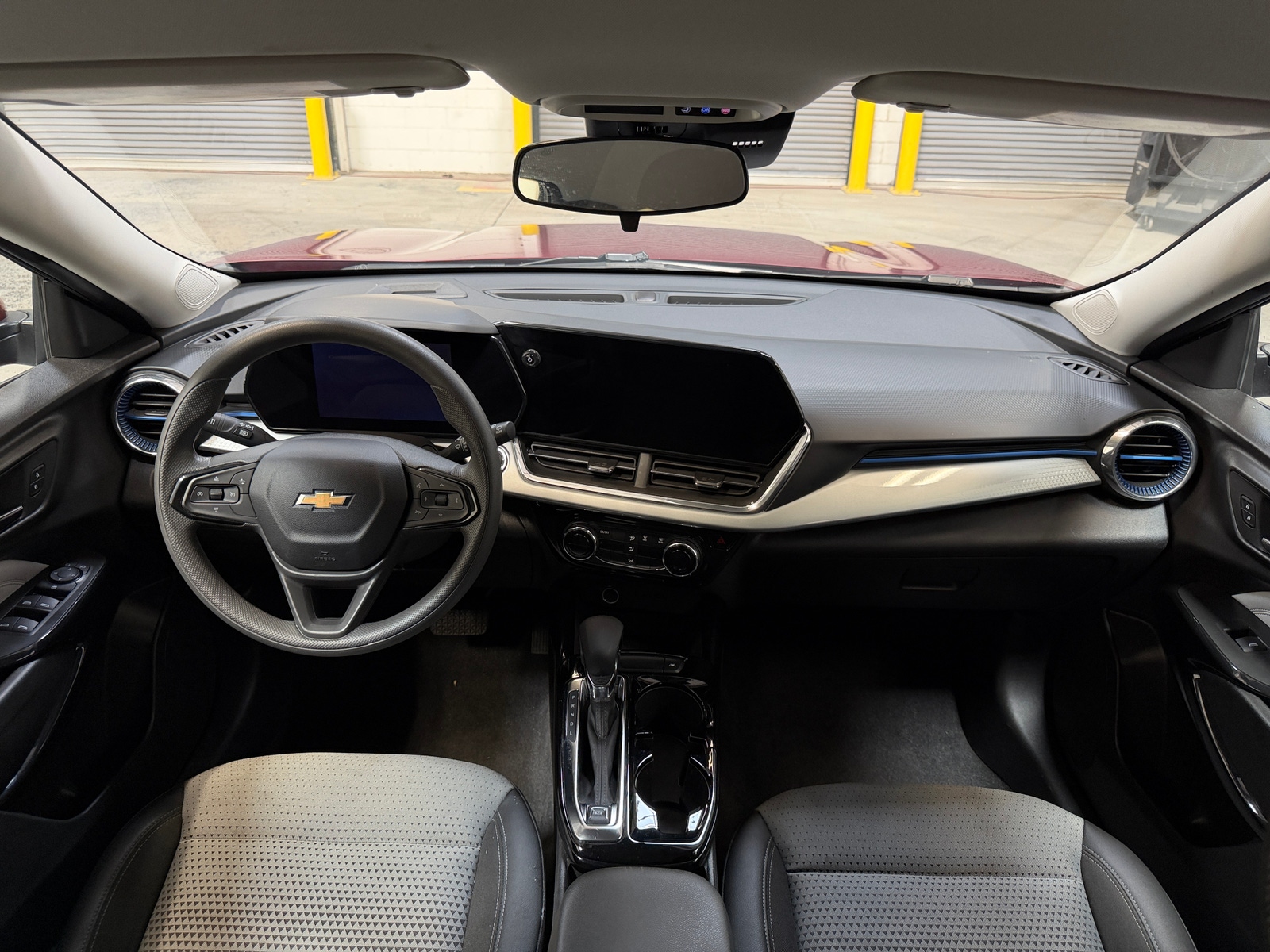 Thumbnail: 2025 Chevrolet Trax - 2