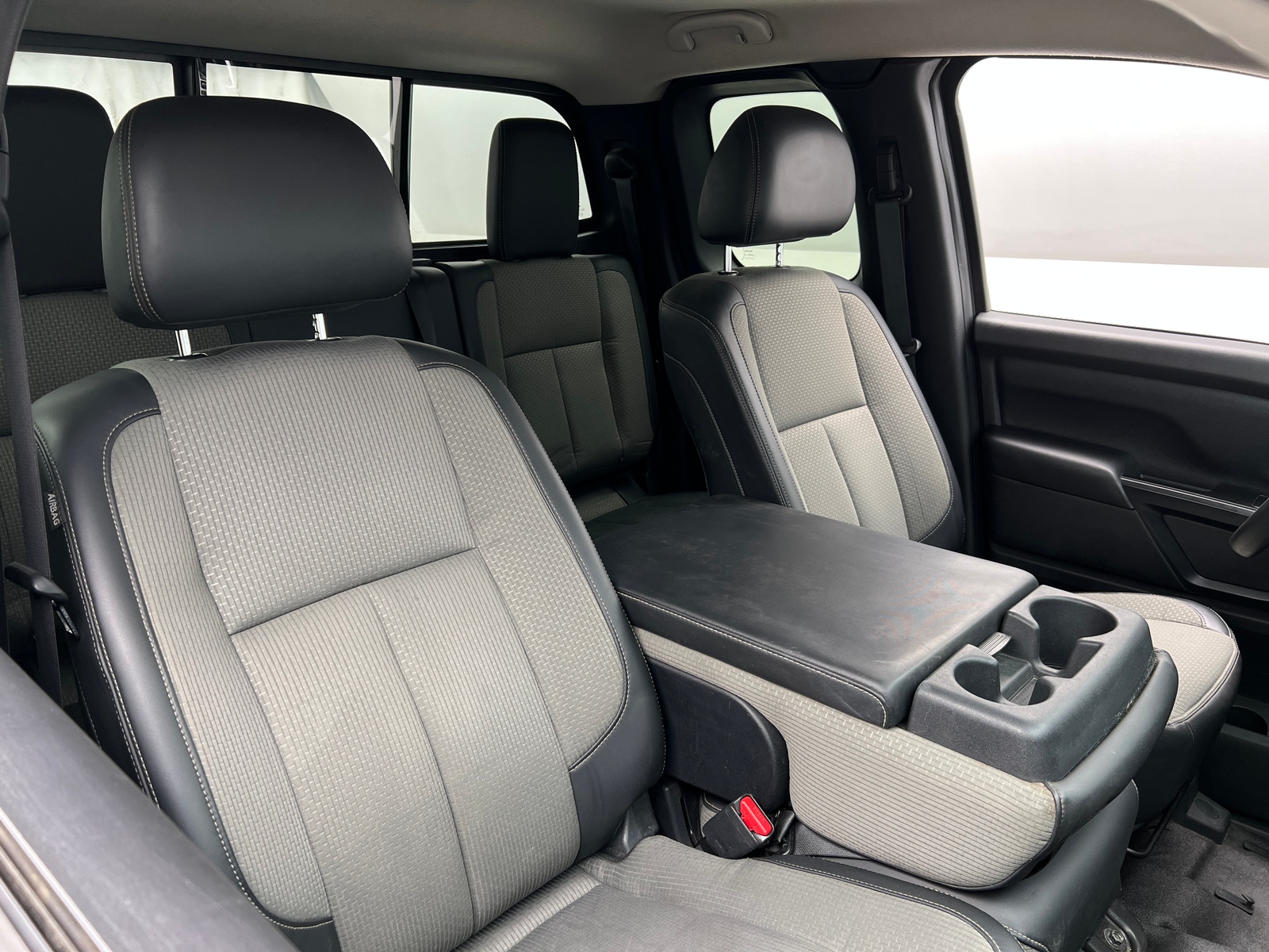 Thumbnail: 2017 Nissan Titan - 2