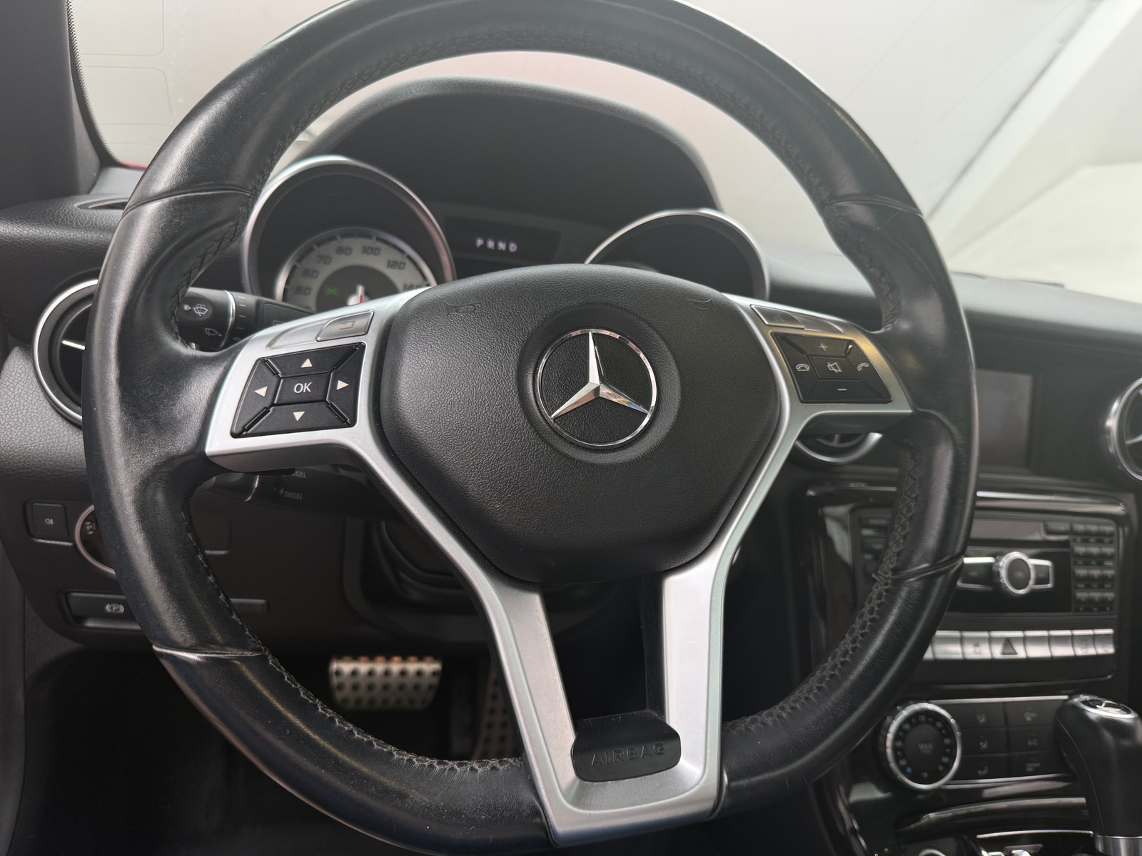Thumbnail: 2014 Mercedes-Benz SLK - 4