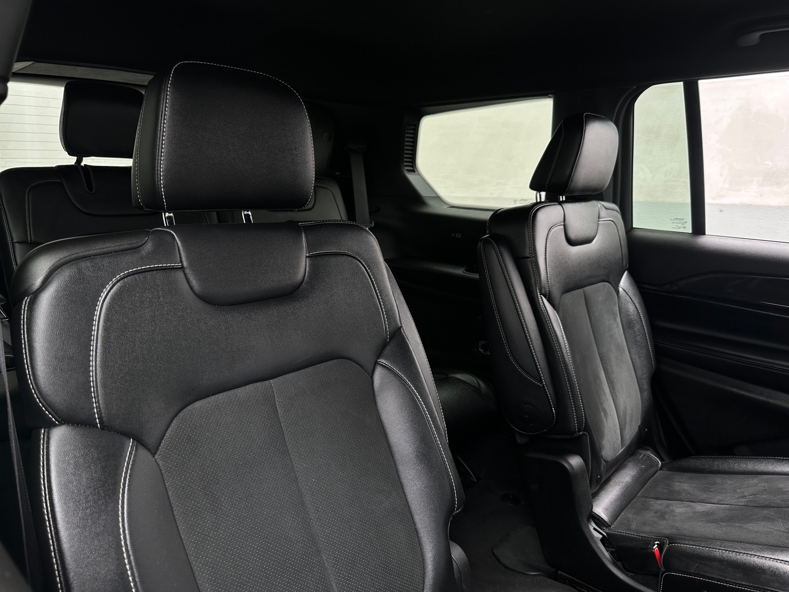 Thumbnail: 2023 Jeep Grand Cherokee L - 5