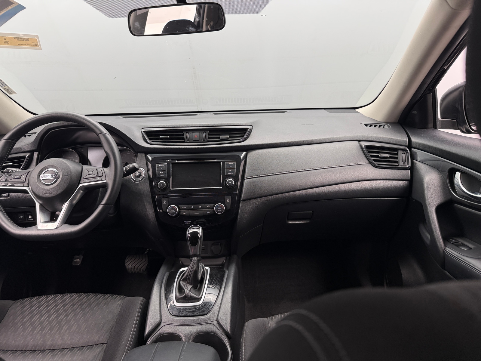 Thumbnail: 2018 Nissan Rogue - 3