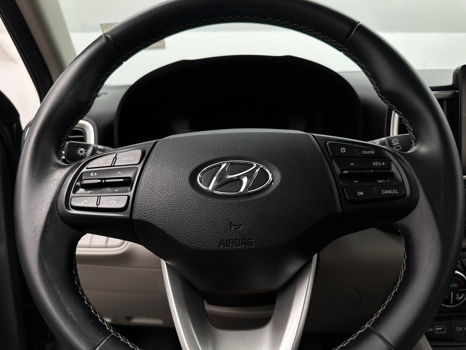 Thumbnail: 2022 Hyundai Venue - 5