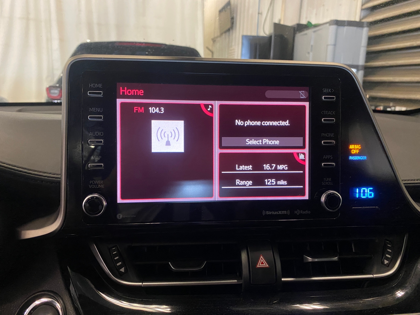 Thumbnail: 2019 Toyota C-HR - 4