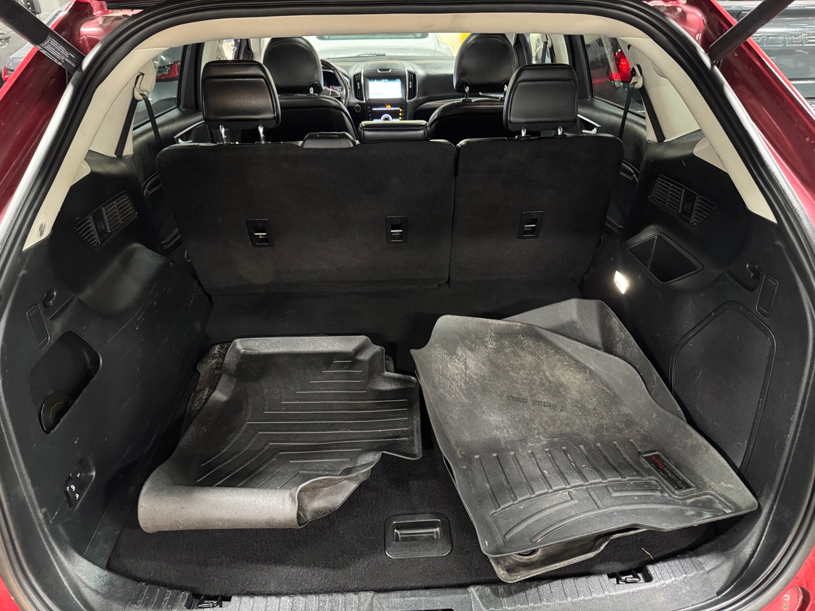Thumbnail: 2019 Ford Edge - 6