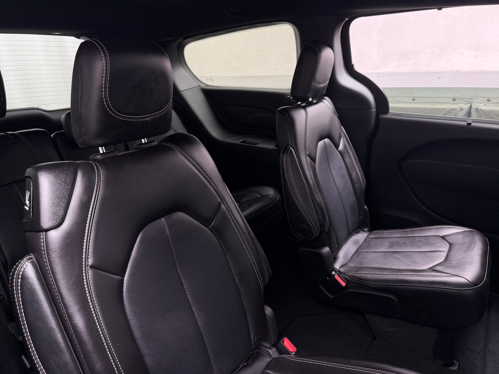 Thumbnail: 2026 Chrysler Pacifica - 5