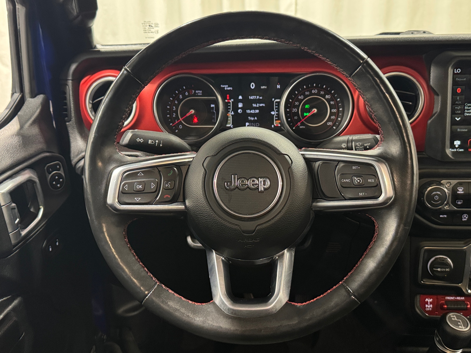 Thumbnail: 2019 Jeep Wrangler - 5