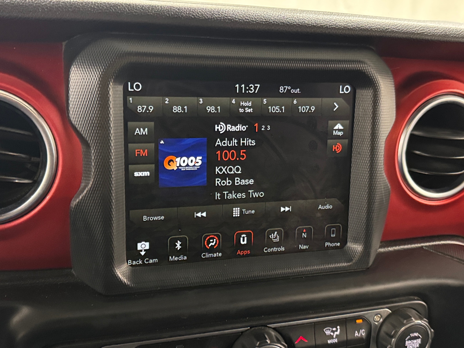Thumbnail: 2019 Jeep Wrangler - 4