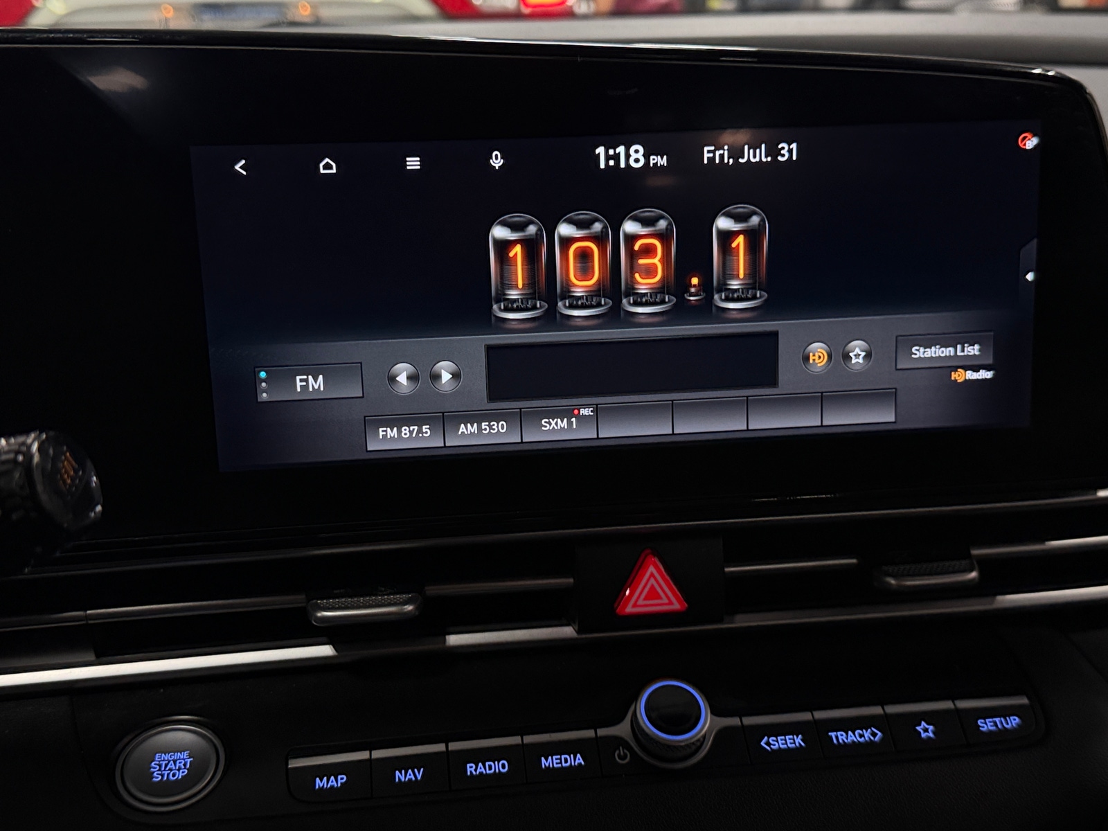 Thumbnail: 2023 Hyundai Elantra - 4
