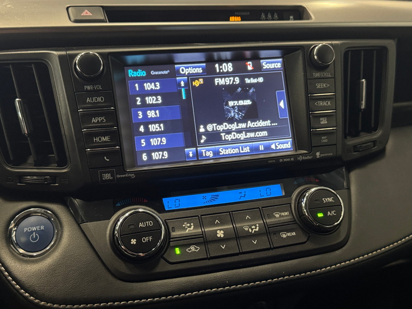 Thumbnail: 2018 Toyota RAV4 - 3