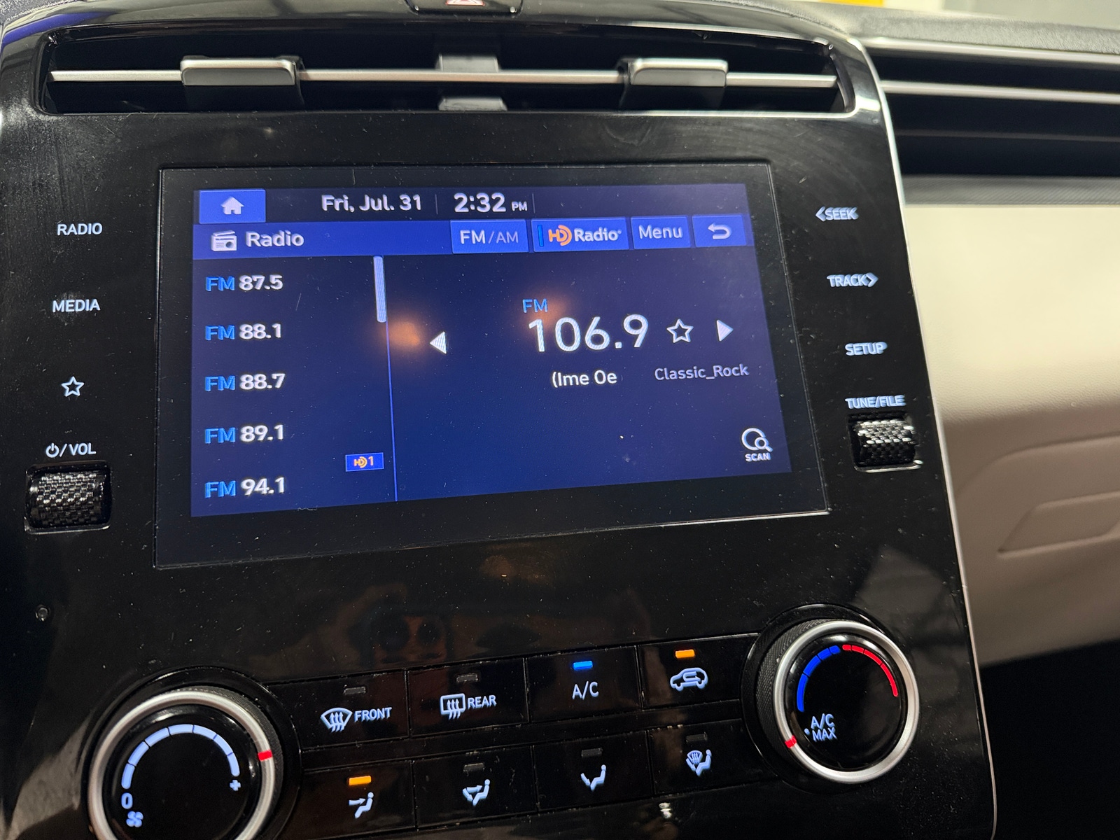 Thumbnail: 2022 Hyundai Tucson - 4