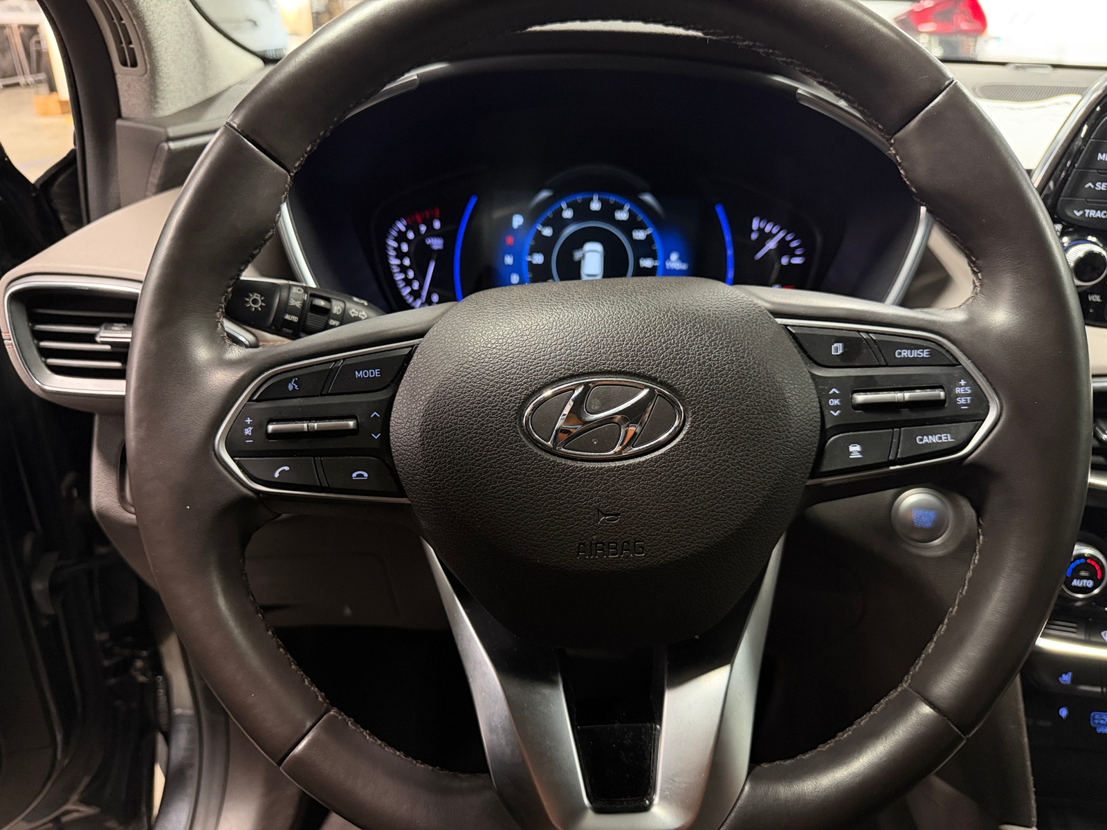 Thumbnail: 2020 Hyundai Santa Fe - 4
