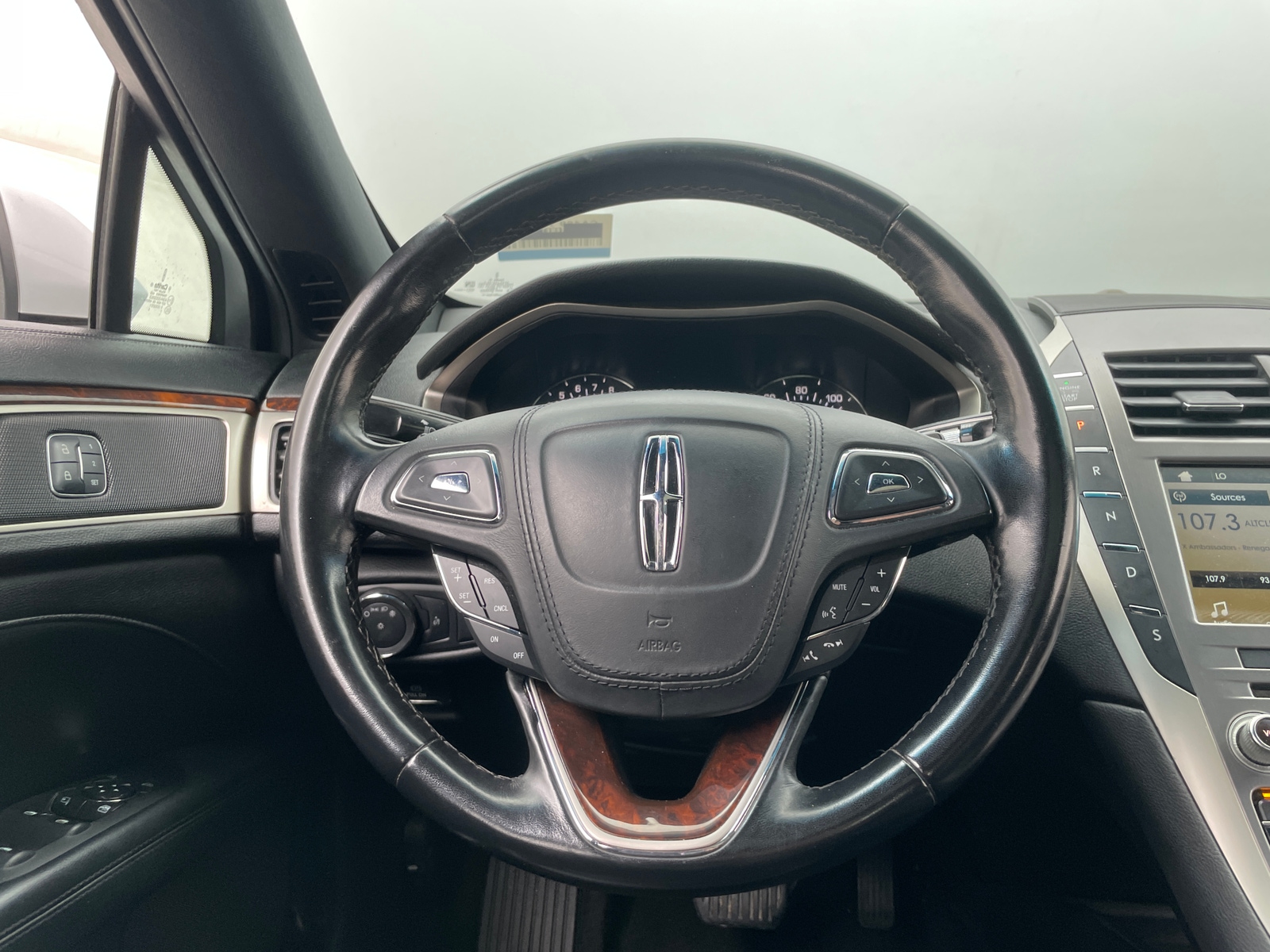 Thumbnail: 2017 Lincoln MKZ - 4