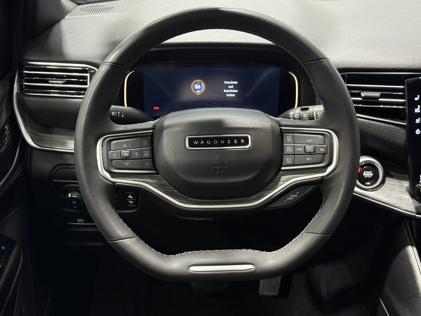 Thumbnail: 2024 Jeep Wagoneer - 4