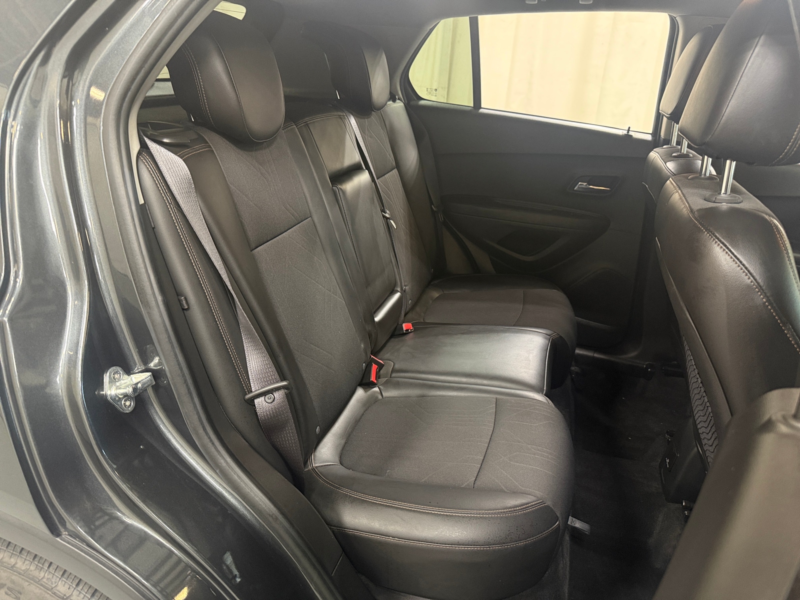 Thumbnail: 2017 Chevrolet Trax - 5