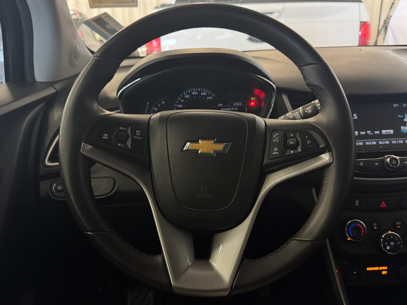 Thumbnail: 2017 Chevrolet Trax - 4